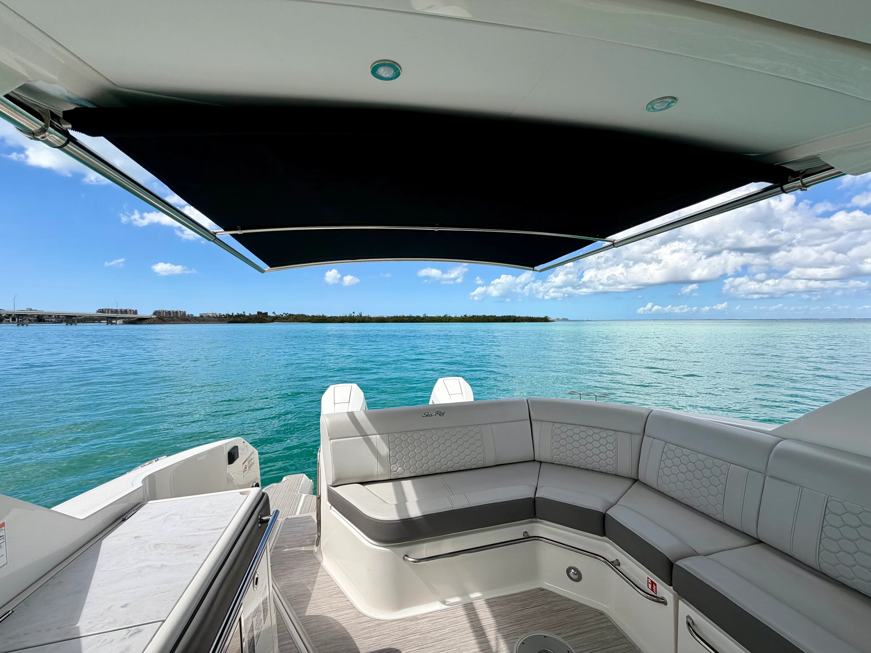 2025 Sea Ray 320 SUNDANCER OB Image Thumbnail #57