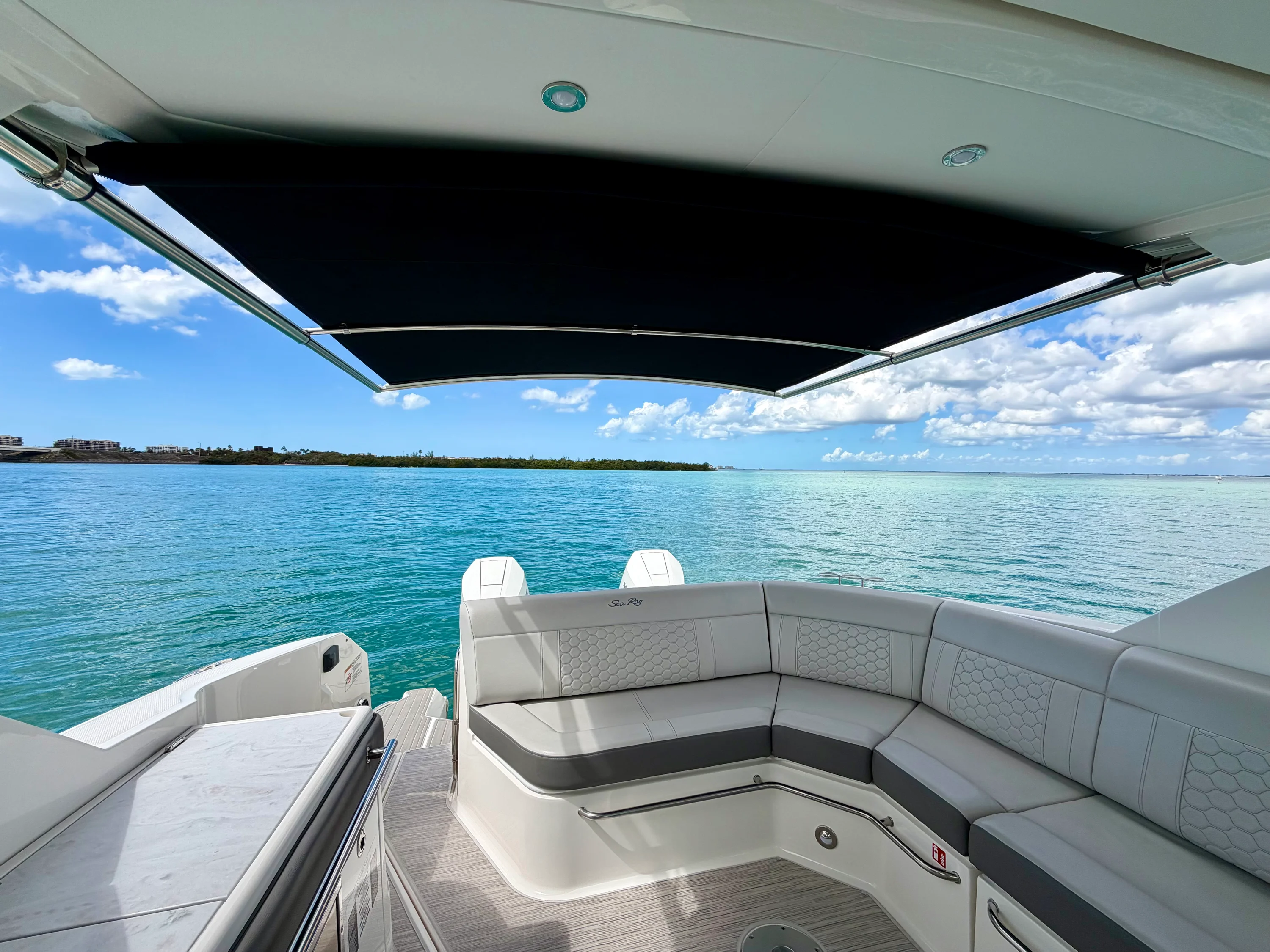 2025 Sea Ray 320 SUNDANCER OB Image Thumbnail #20