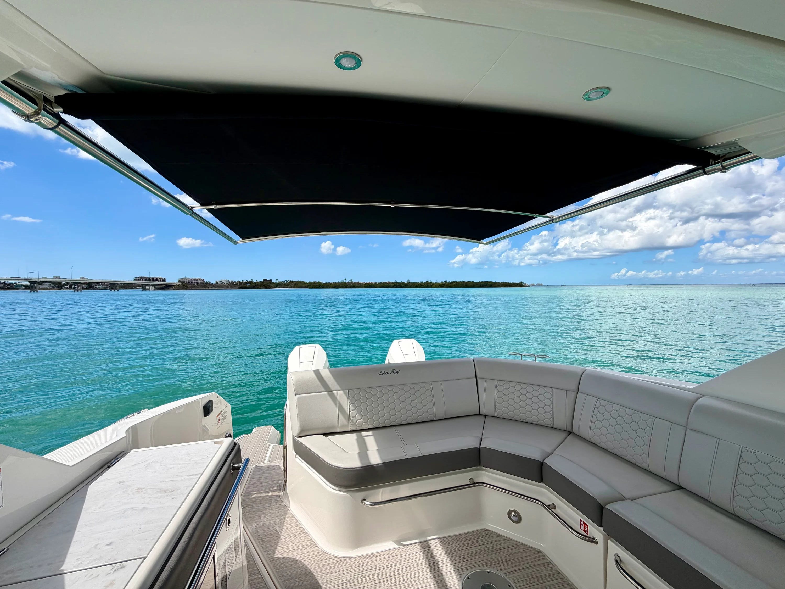 2025 Sea Ray 320 SUNDANCER OB Image Thumbnail #50