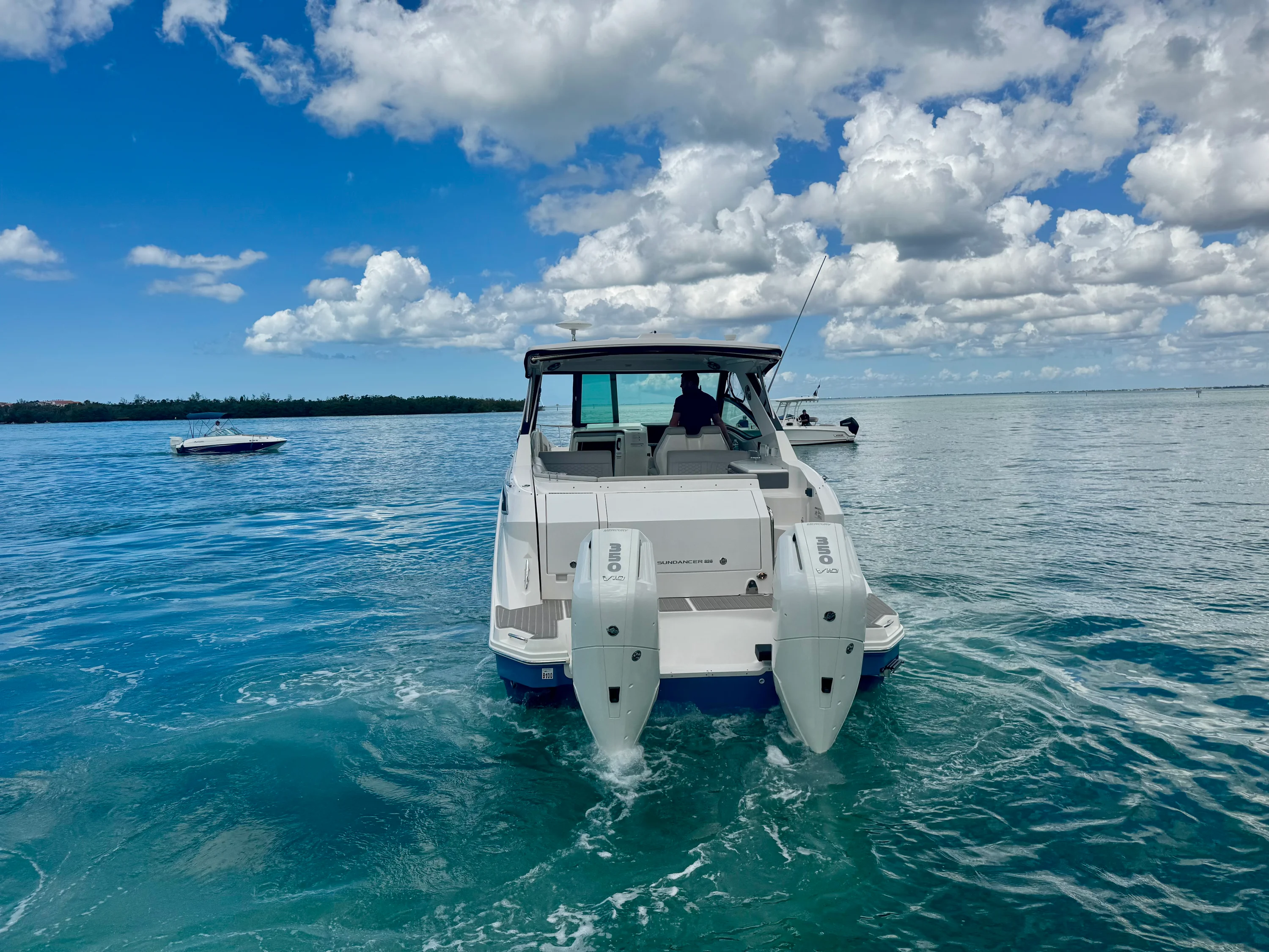 2025 Sea Ray 320 SUNDANCER OB Image Thumbnail #5