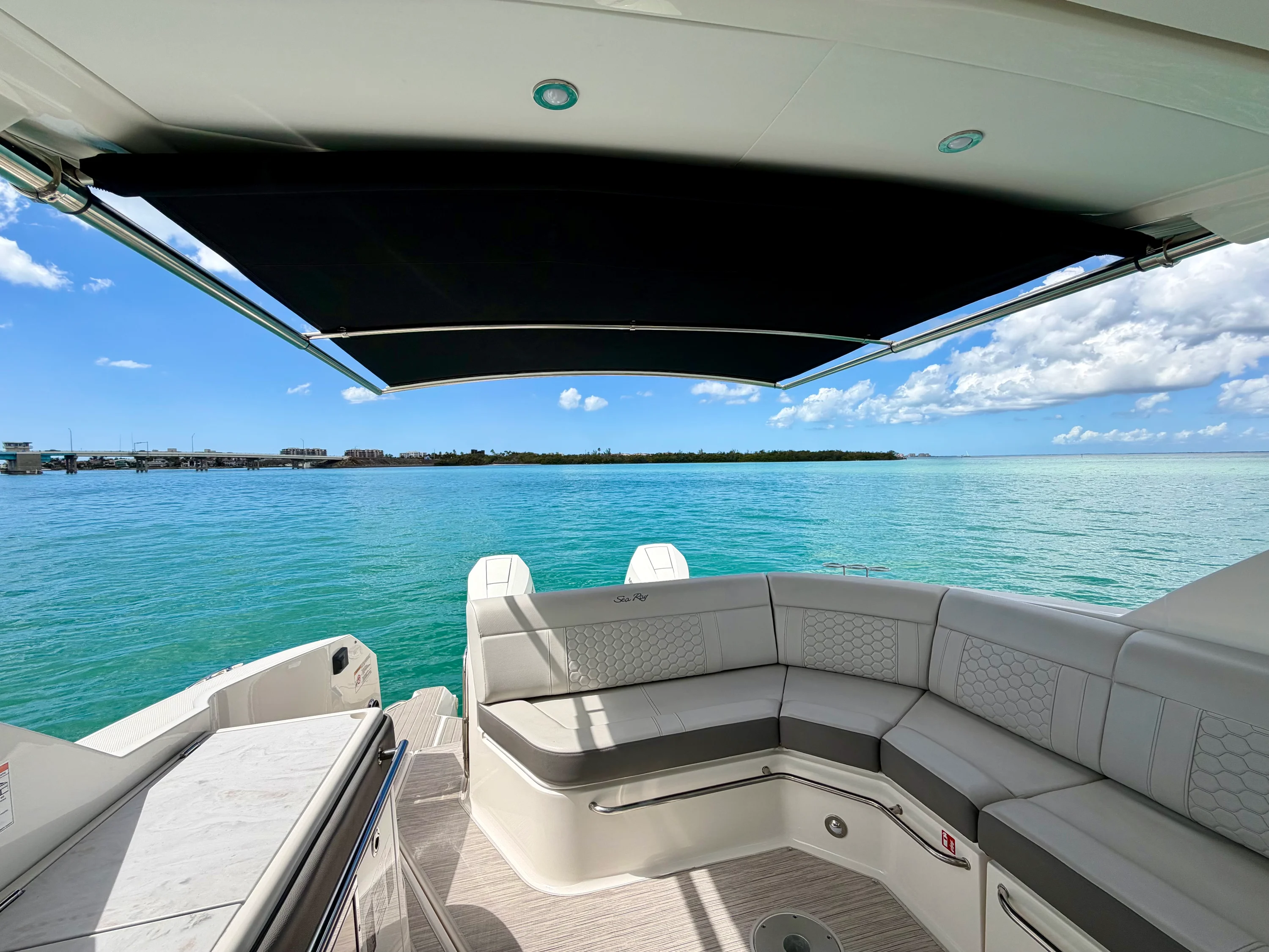 2025 Sea Ray 320 SUNDANCER OB Image Thumbnail #56