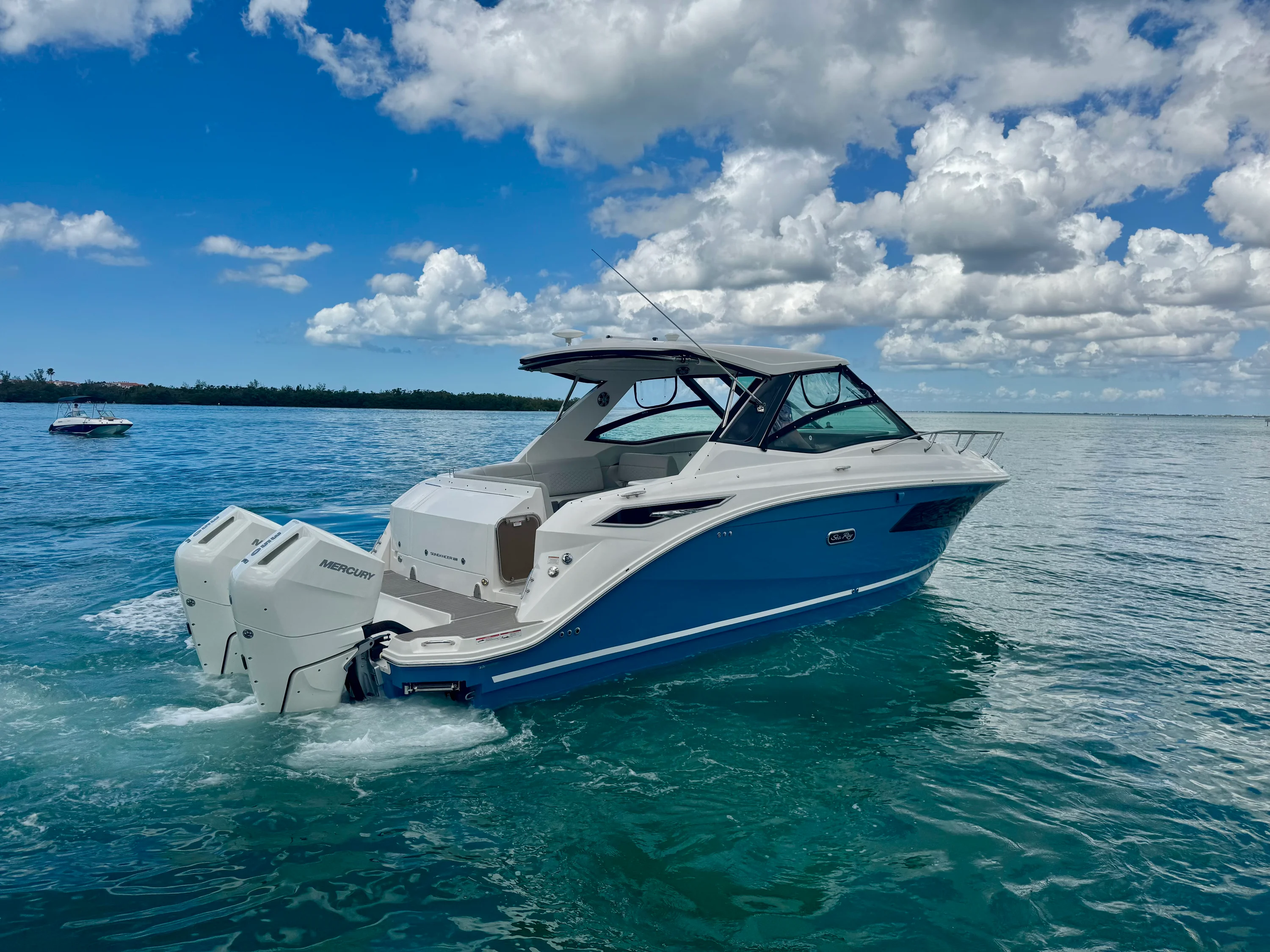 2025 Sea Ray 320 SUNDANCER OB Image Thumbnail #51