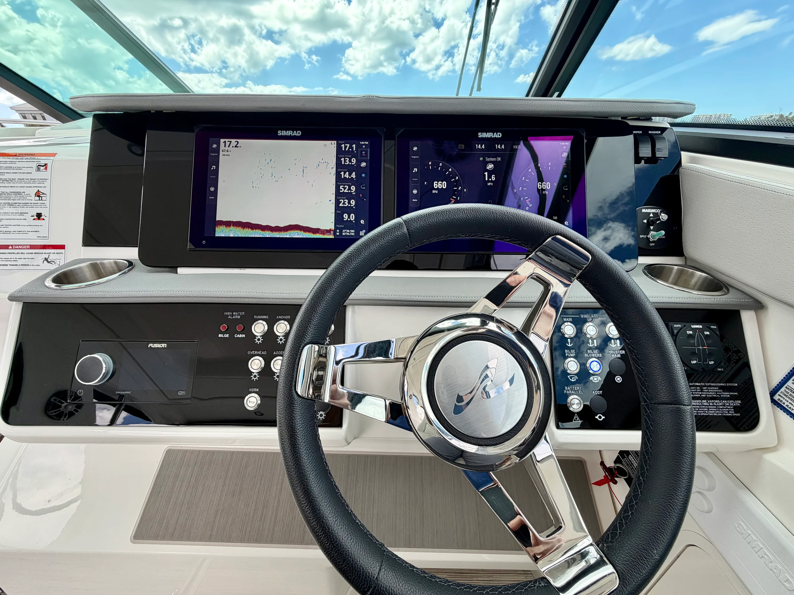 2025 Sea Ray 320 SUNDANCER OB Image Thumbnail #24