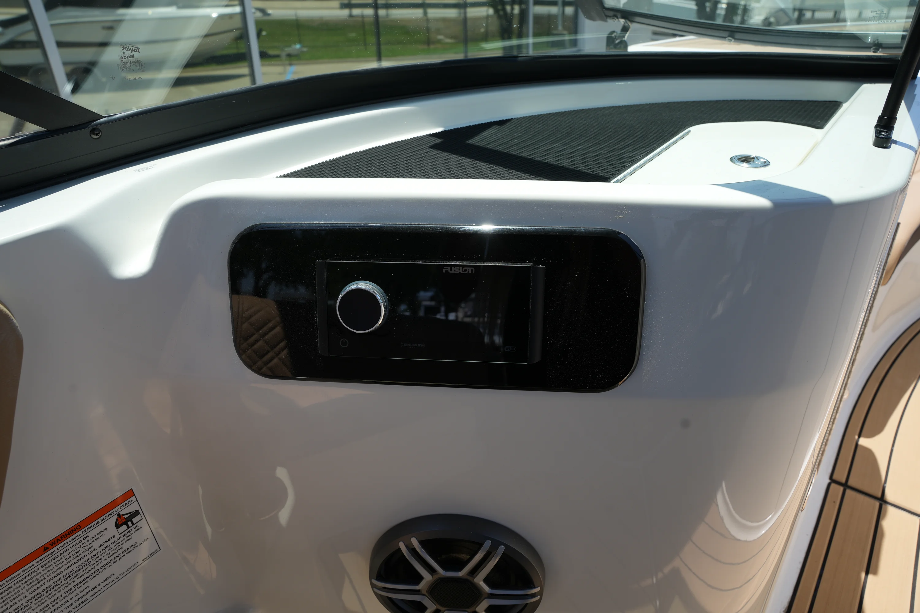 2026 Sea Ray SDX 230 Image Thumbnail #19
