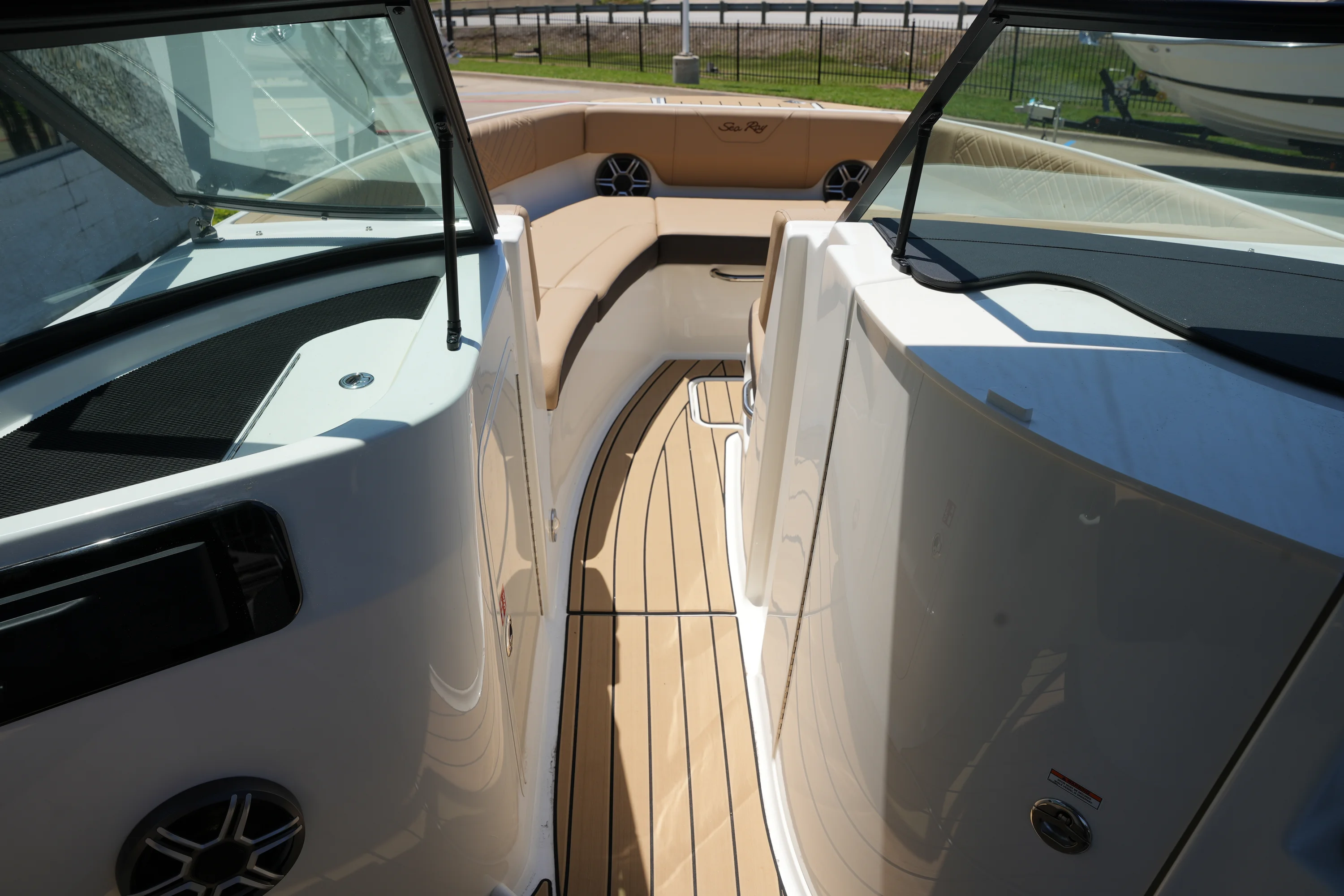 2026 Sea Ray SDX 230 Image Thumbnail #24