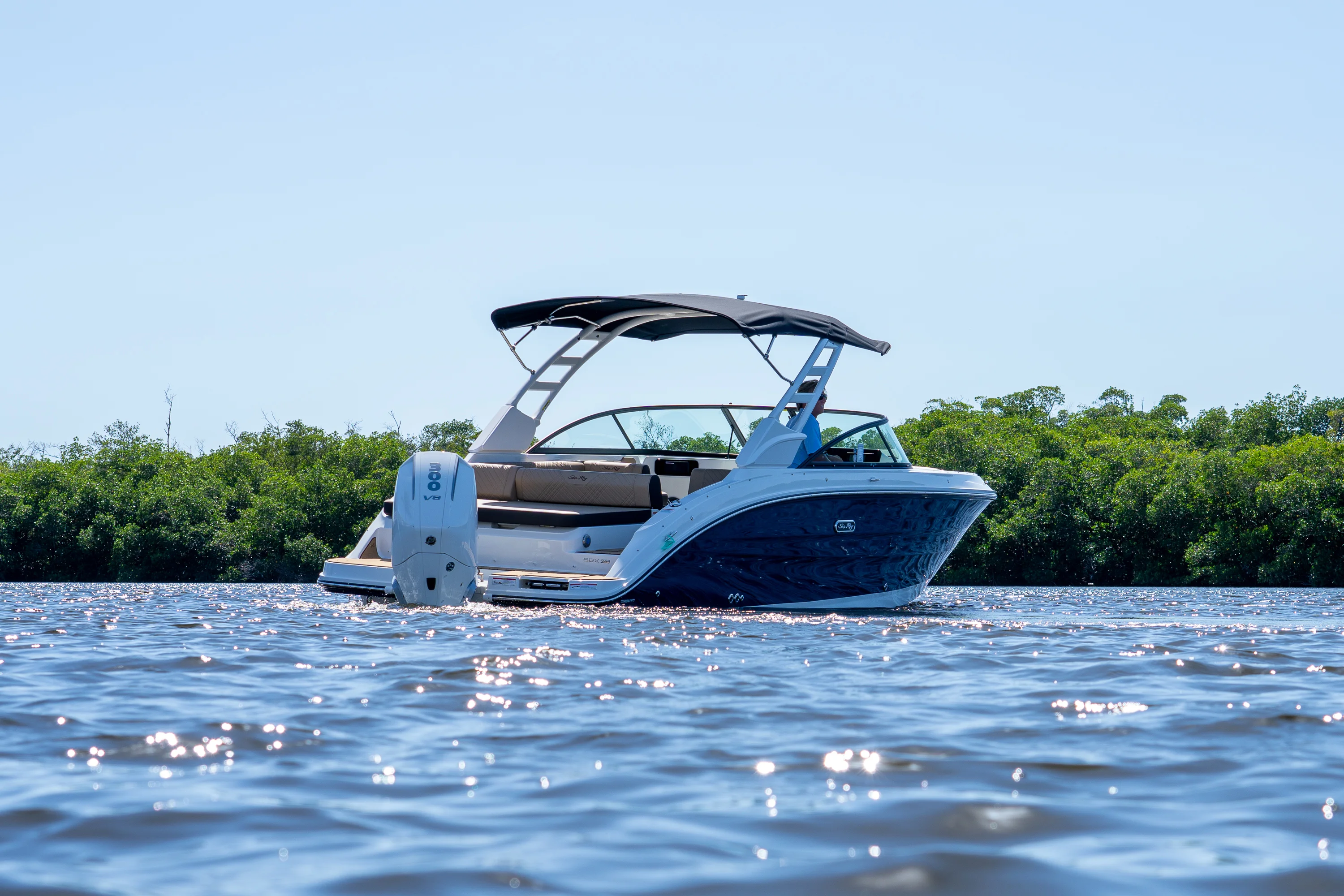 2026 Sea Ray SDX 250 Outboard Image Thumbnail #30