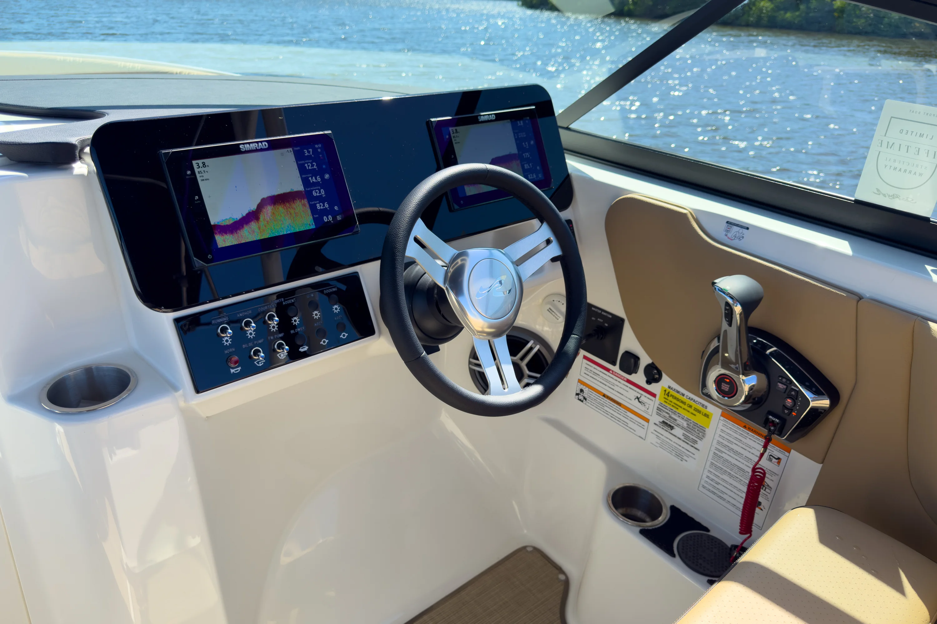 2026 Sea Ray SDX 250 Outboard Image Thumbnail #15