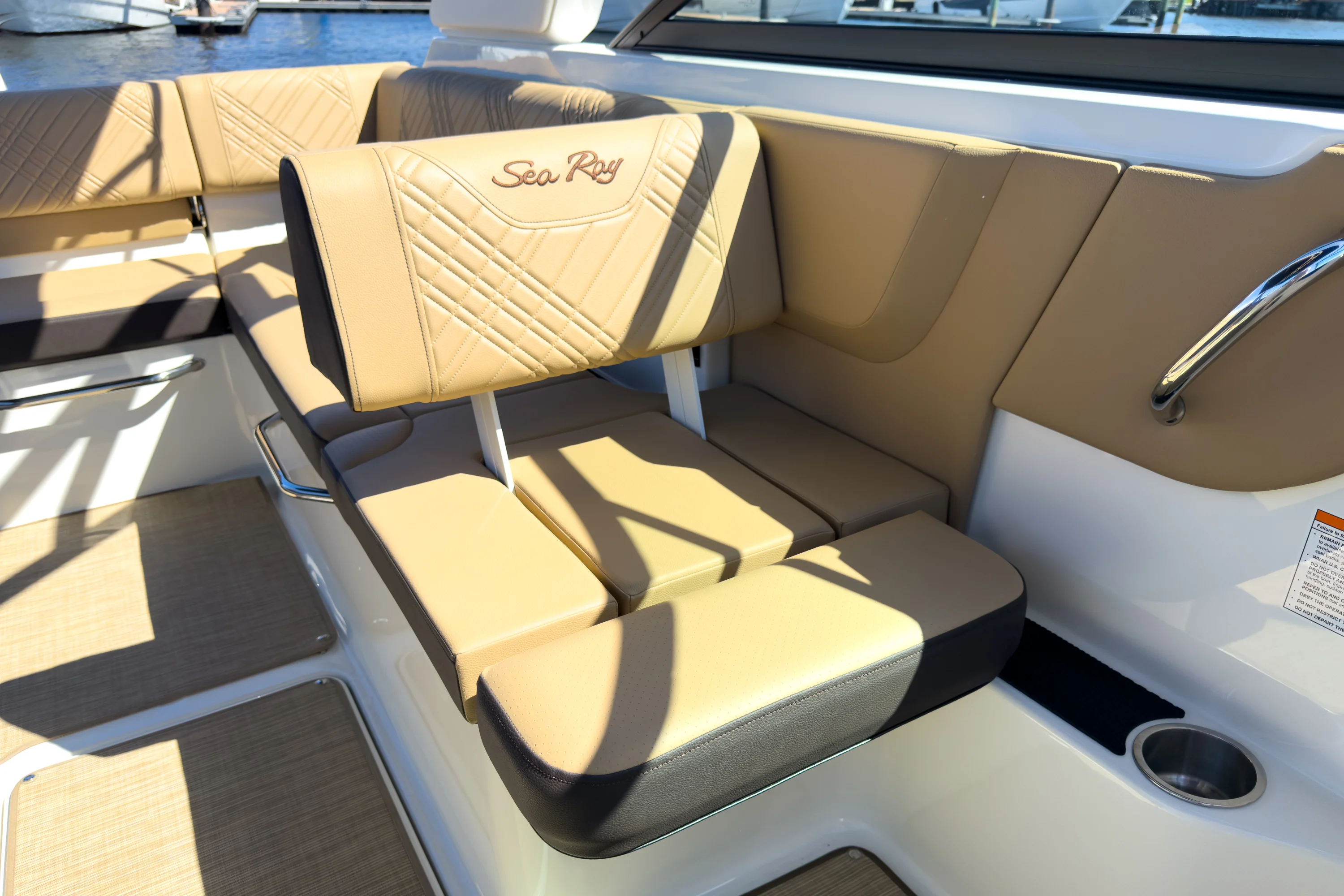 2026 Sea Ray SDX 250 Outboard Image Thumbnail #17