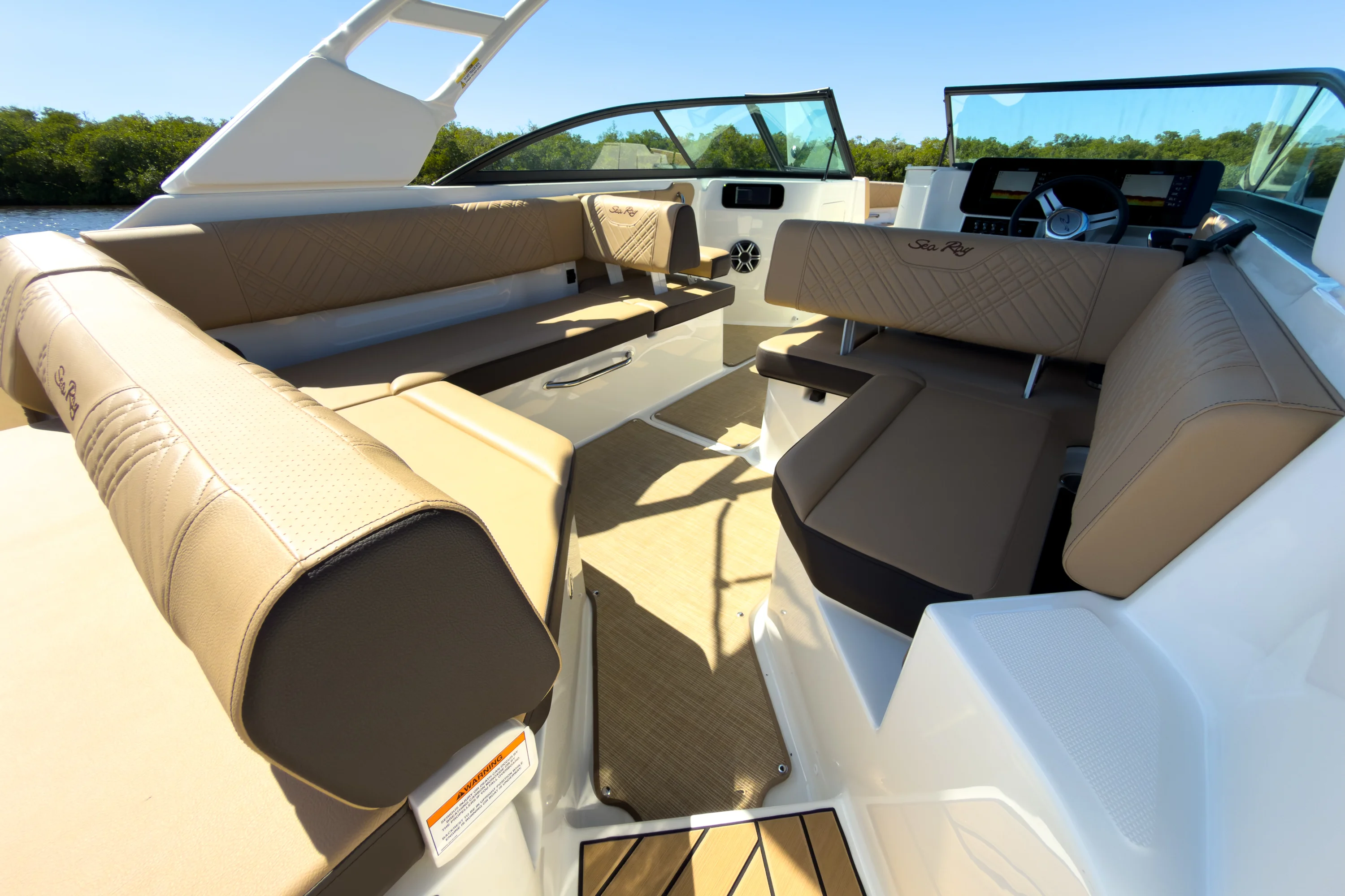 2026 Sea Ray SDX 250 Outboard Image Thumbnail #7