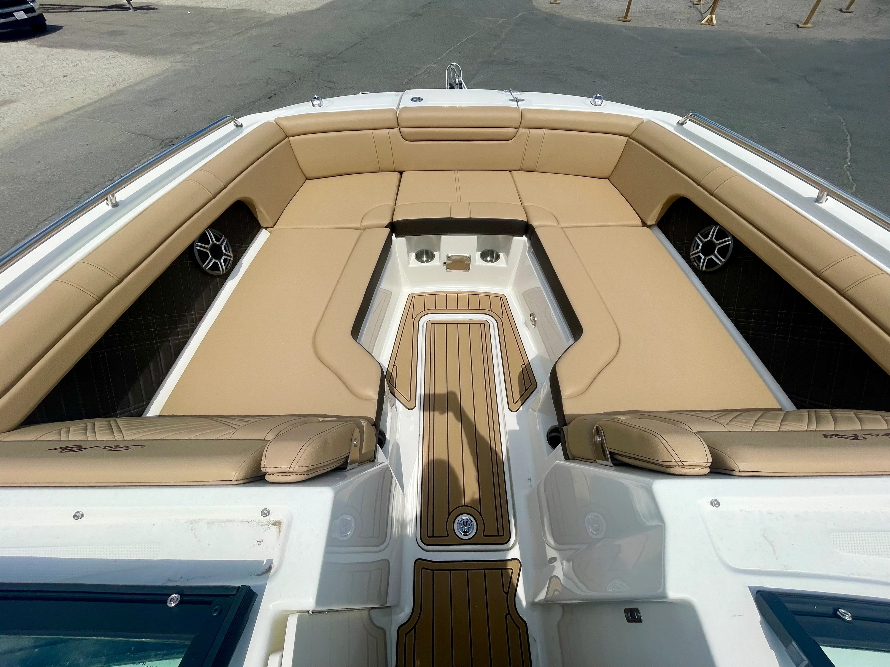 2026 Sea Ray SDX 290 Outboard Image Thumbnail #12