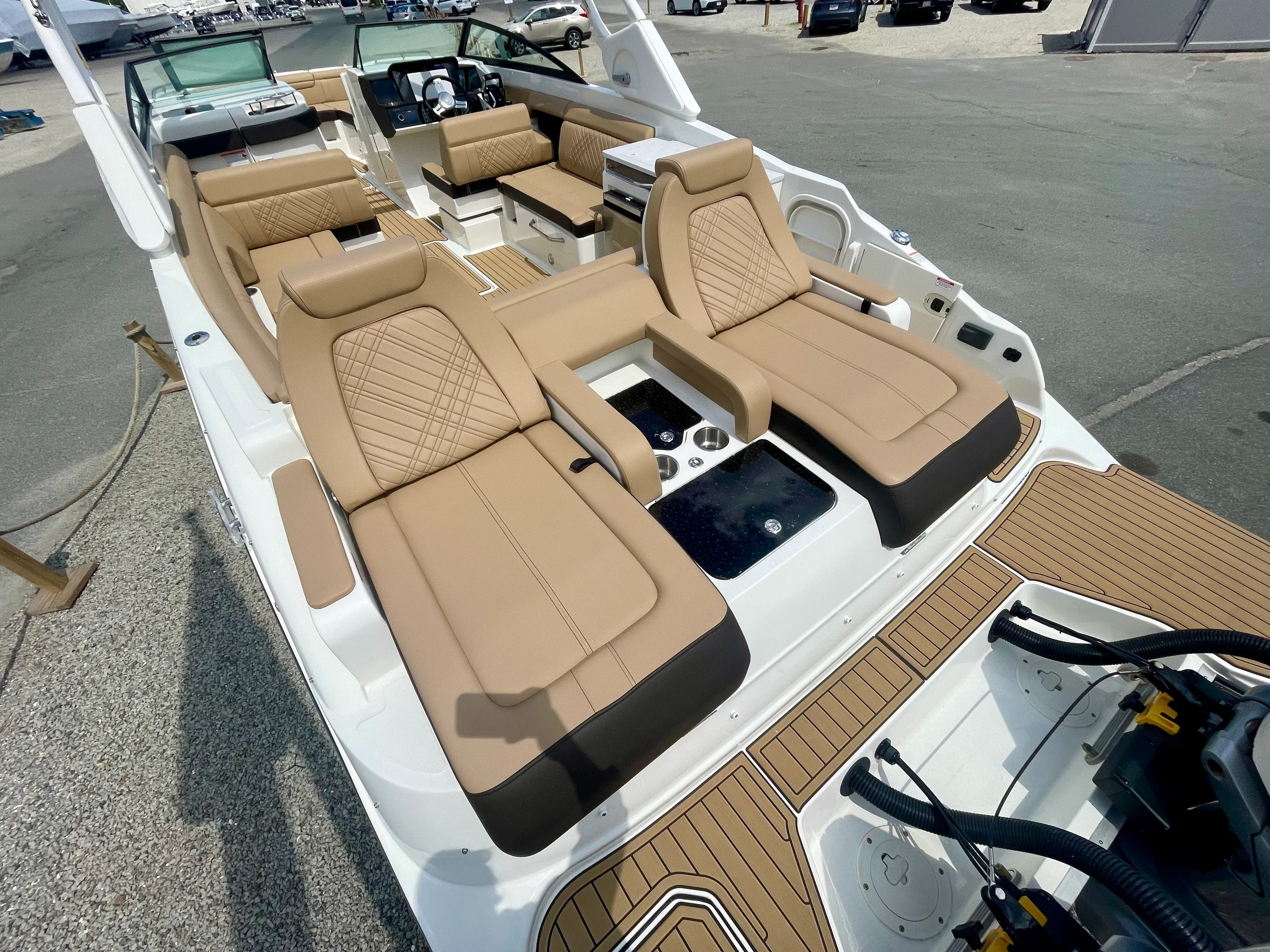 2026 Sea Ray SDX 290 Outboard Image Thumbnail #2