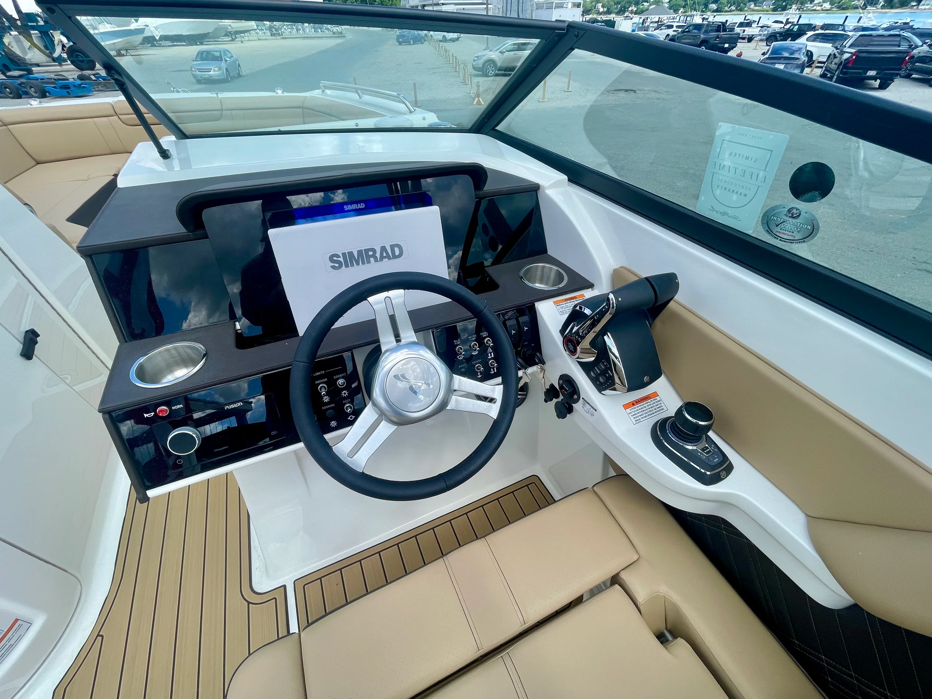 2026 Sea Ray SDX 290 Outboard Image Thumbnail #9
