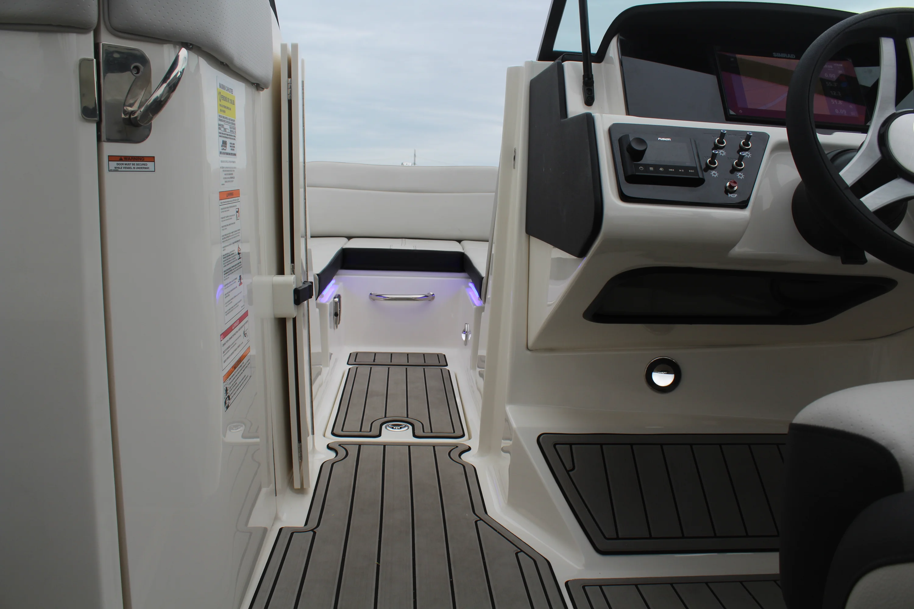 2024 Sea Ray 230 SPX OB Image Thumbnail #29