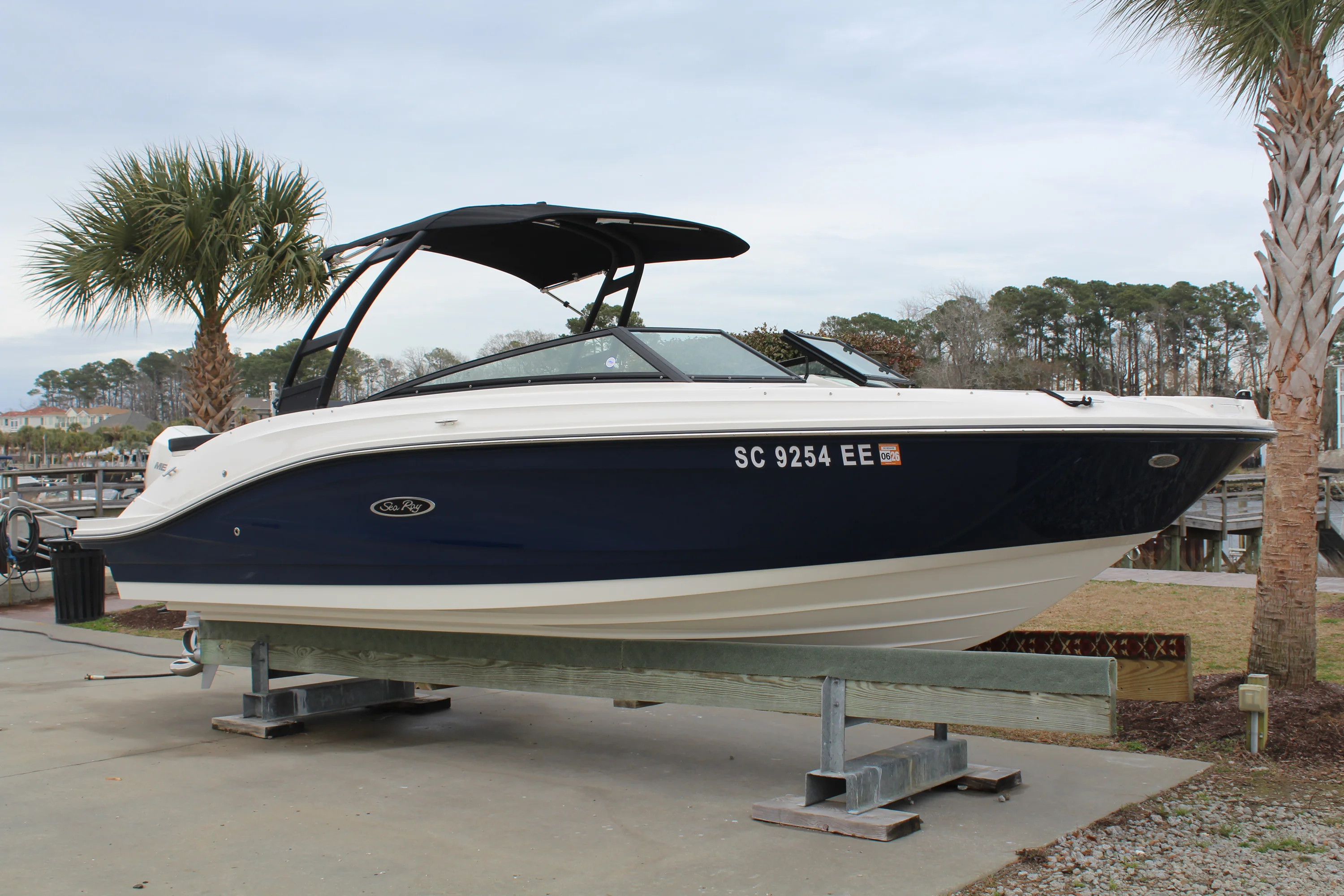 2024 Sea Ray 230 SPX OB Image Thumbnail #6