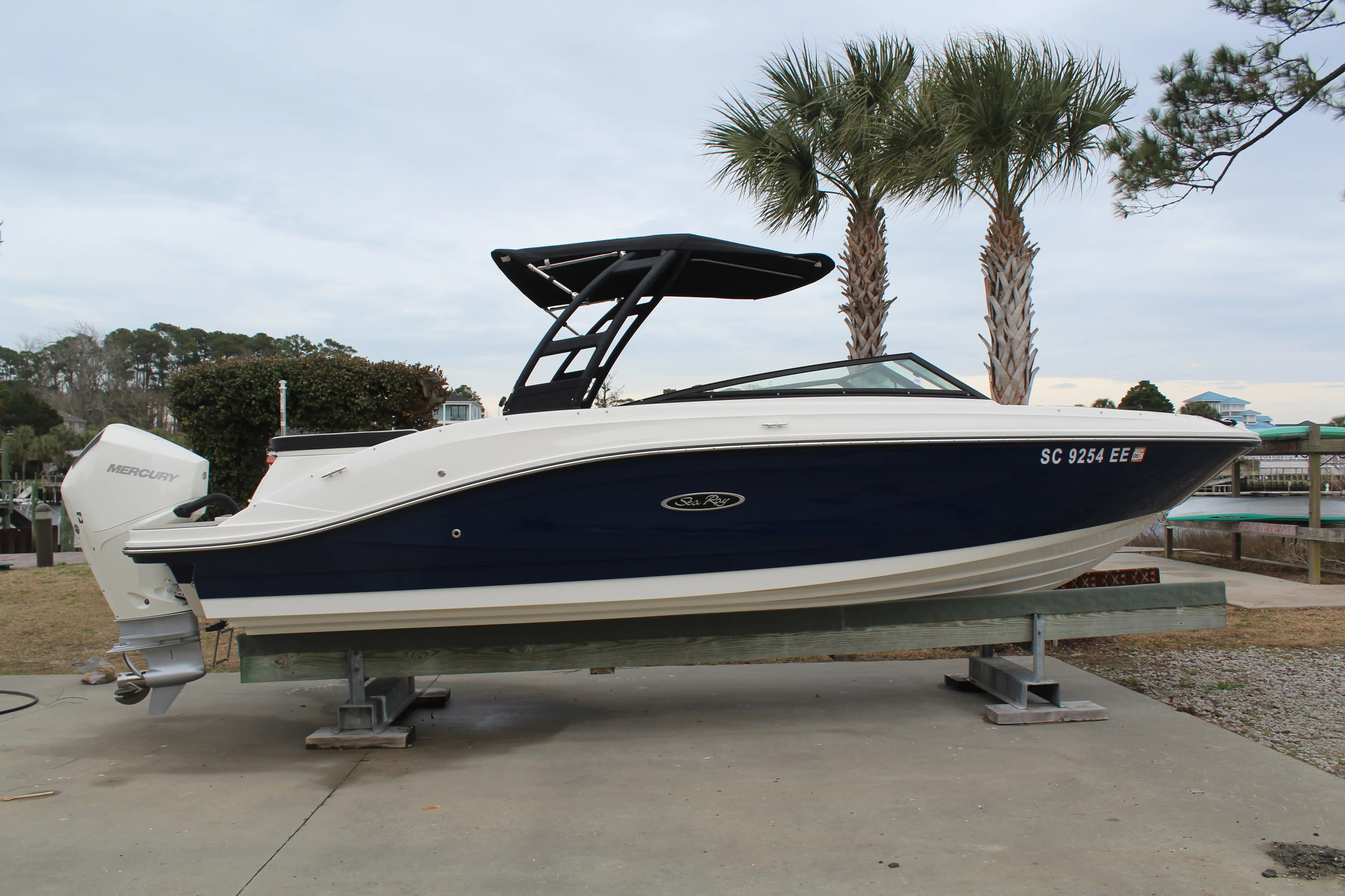 2024 Sea Ray 230 SPX OB Image Thumbnail #0
