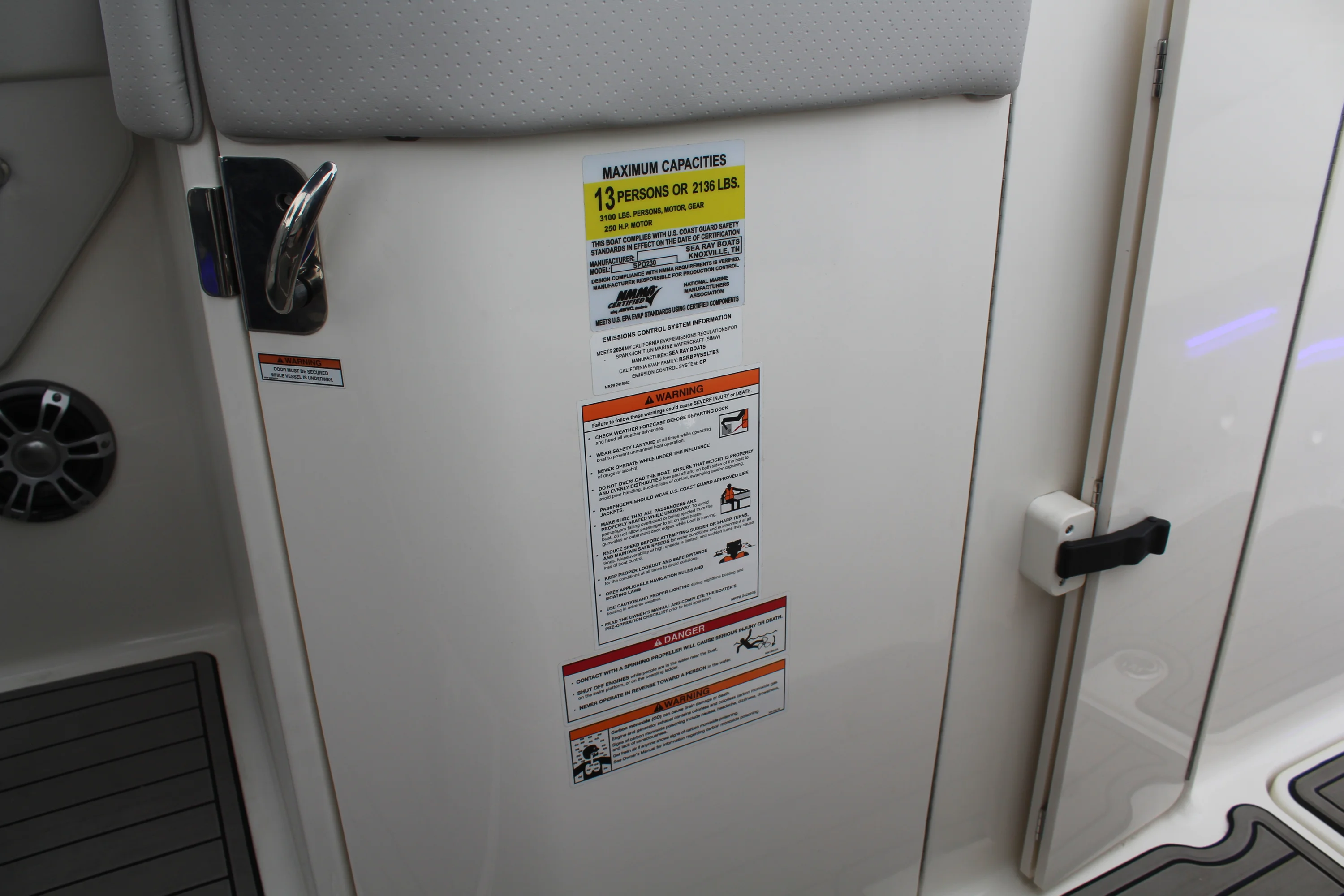 2024 Sea Ray 230 SPX OB Image Thumbnail #32