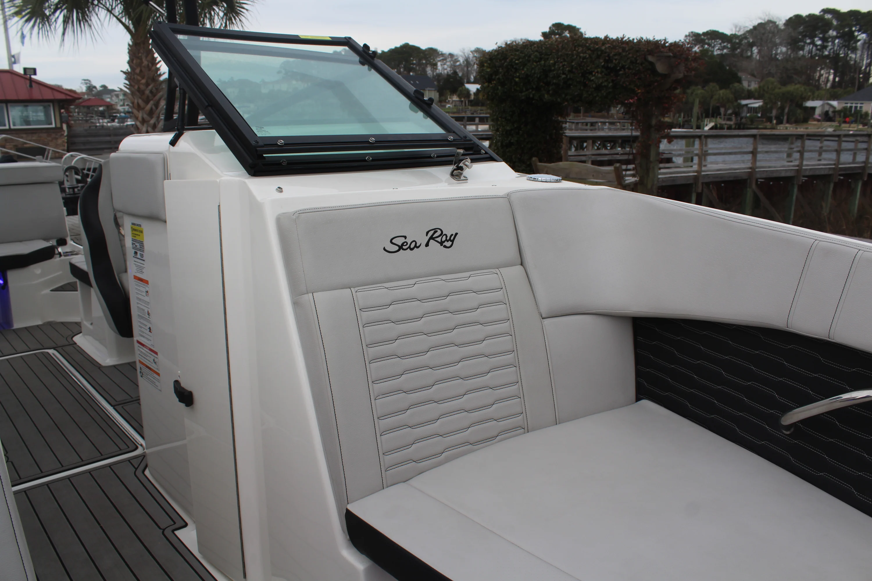 2024 Sea Ray 230 SPX OB Image Thumbnail #14