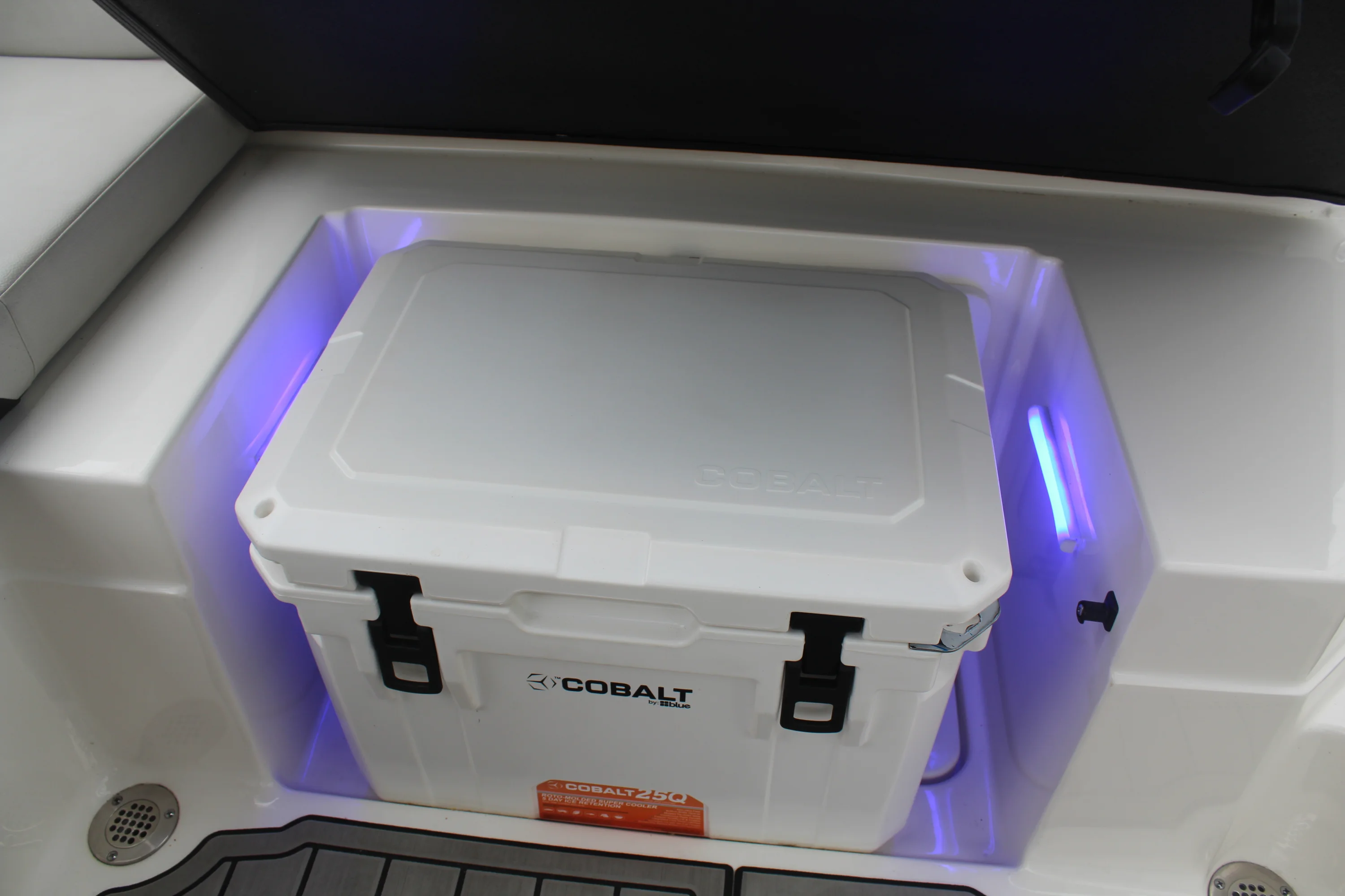 2024 Sea Ray 230 SPX OB Image Thumbnail #25