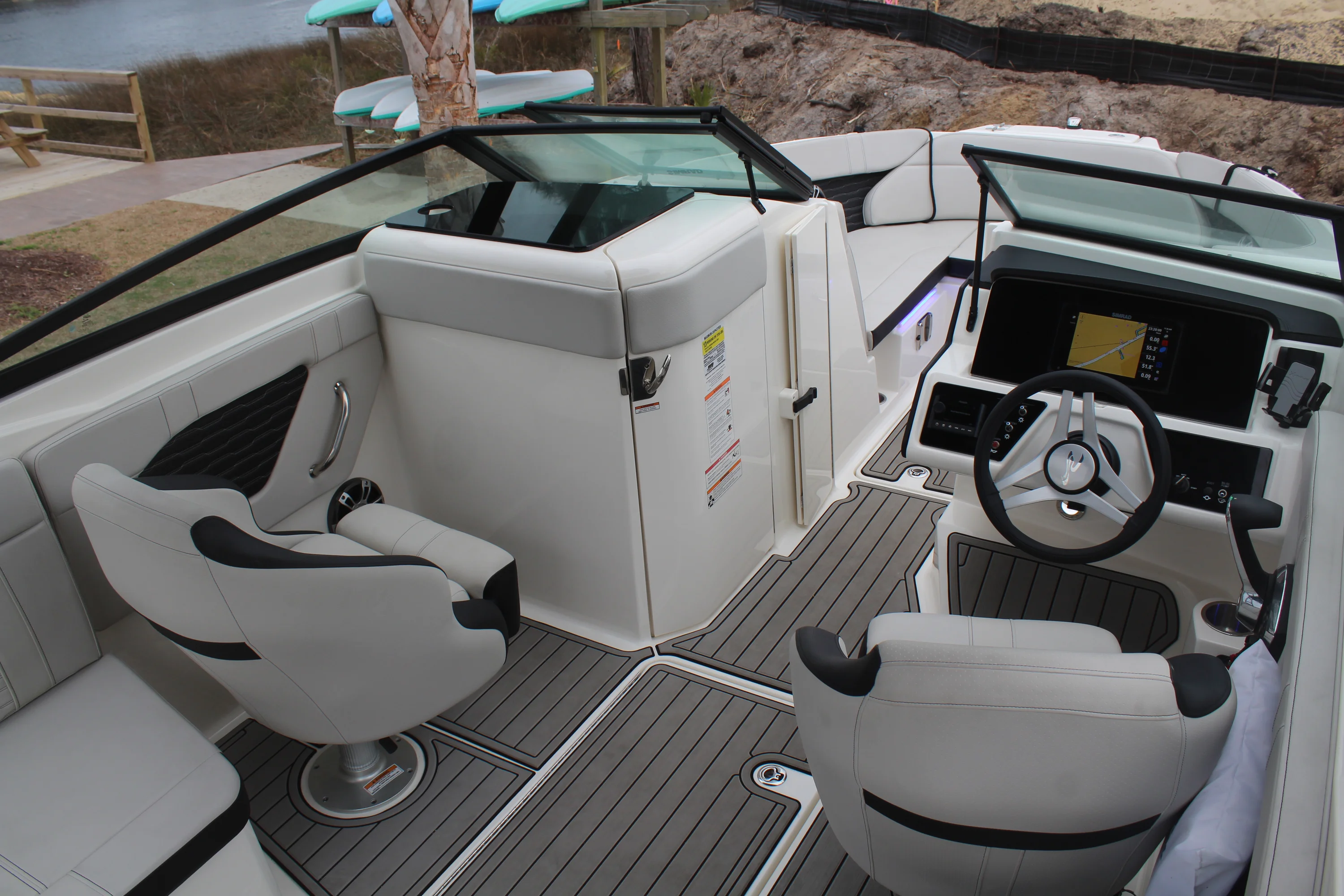 2024 Sea Ray 230 SPX OB Image Thumbnail #10