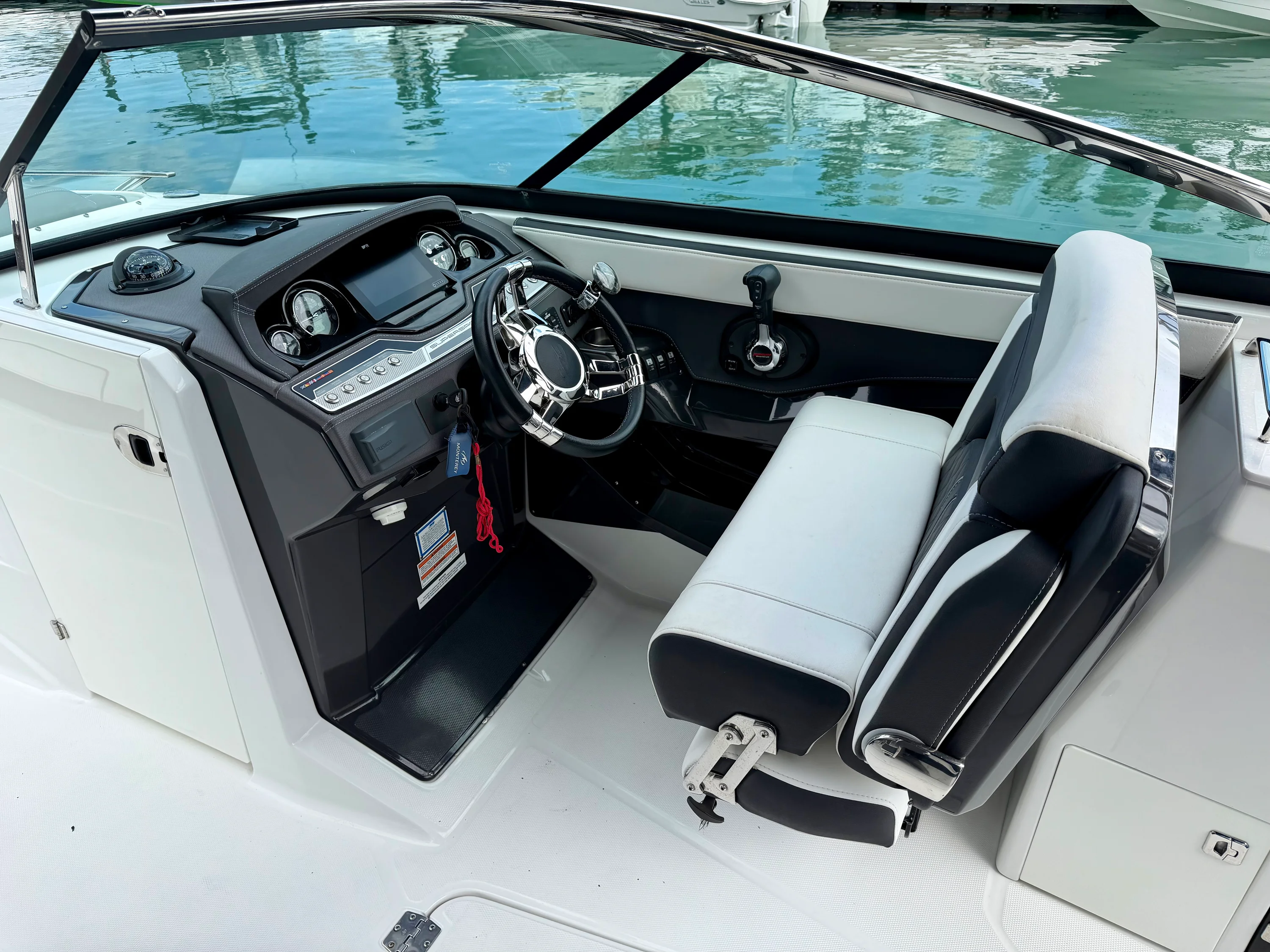 2021 Monterey 275 SS Image Thumbnail #12