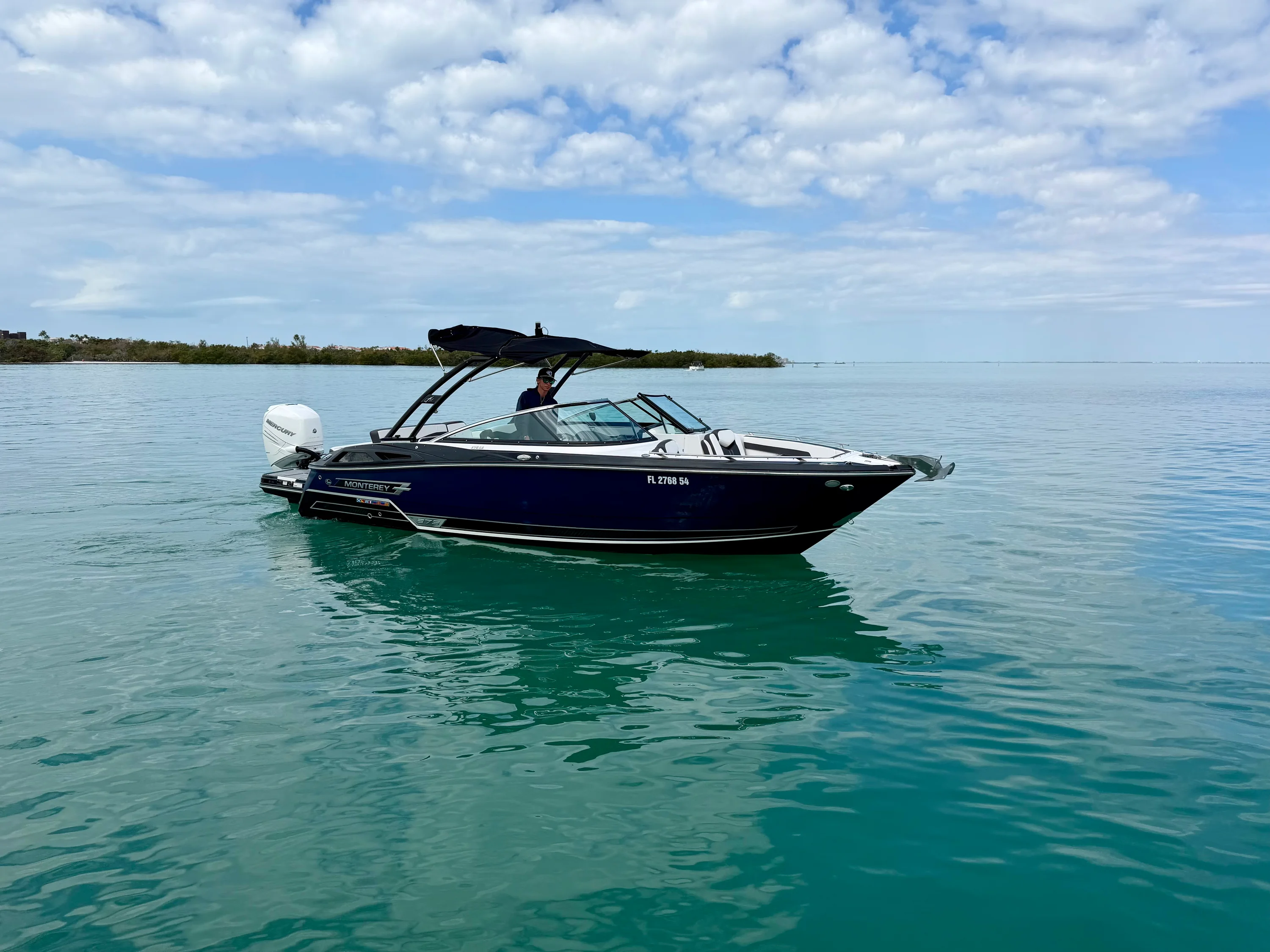 2021 Monterey 275 SS Image Thumbnail #3