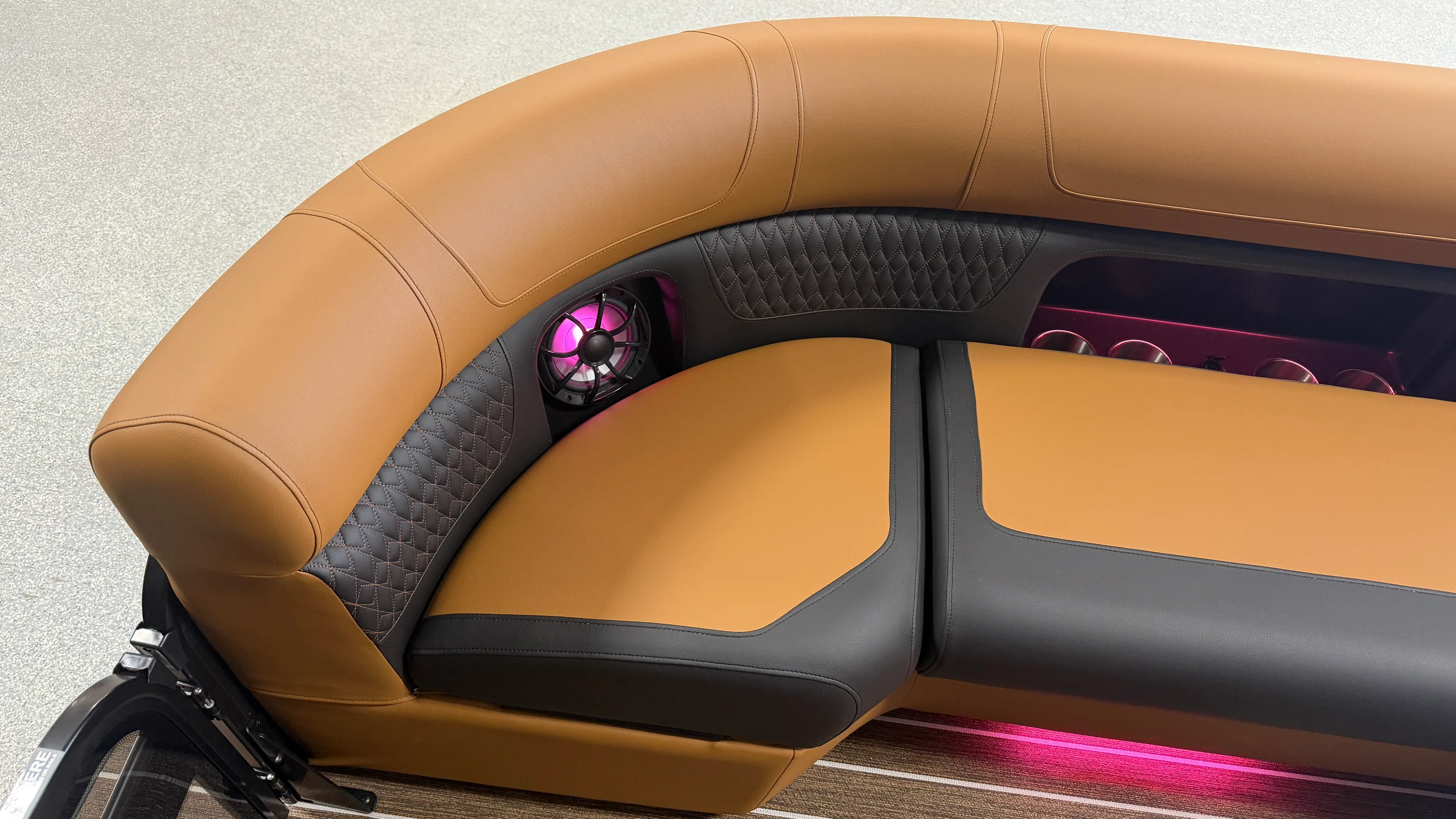 2026 Premier 230 SOLARIS Image Thumbnail #13
