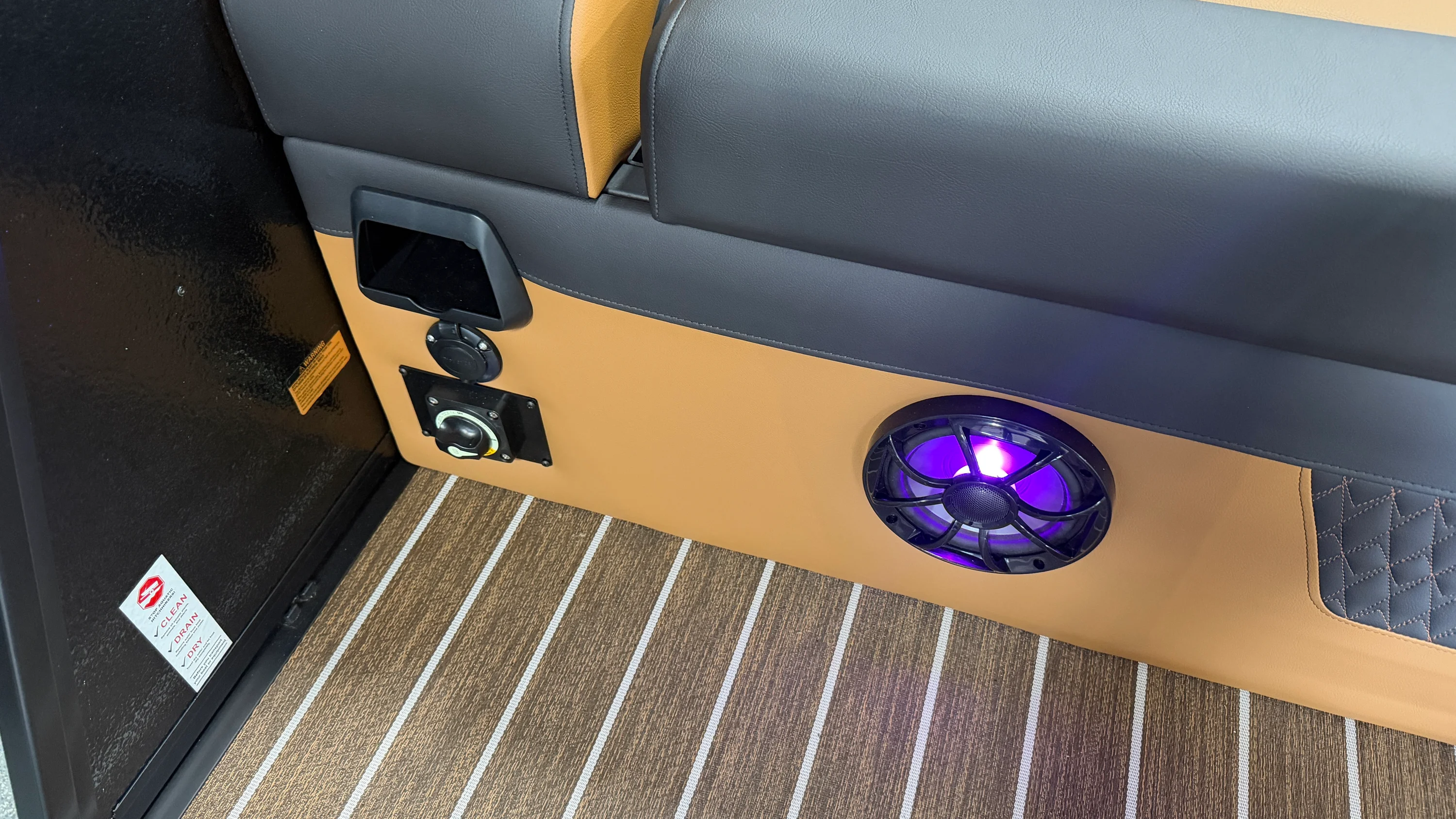 2026 Premier 230 SOLARIS Image Thumbnail #81