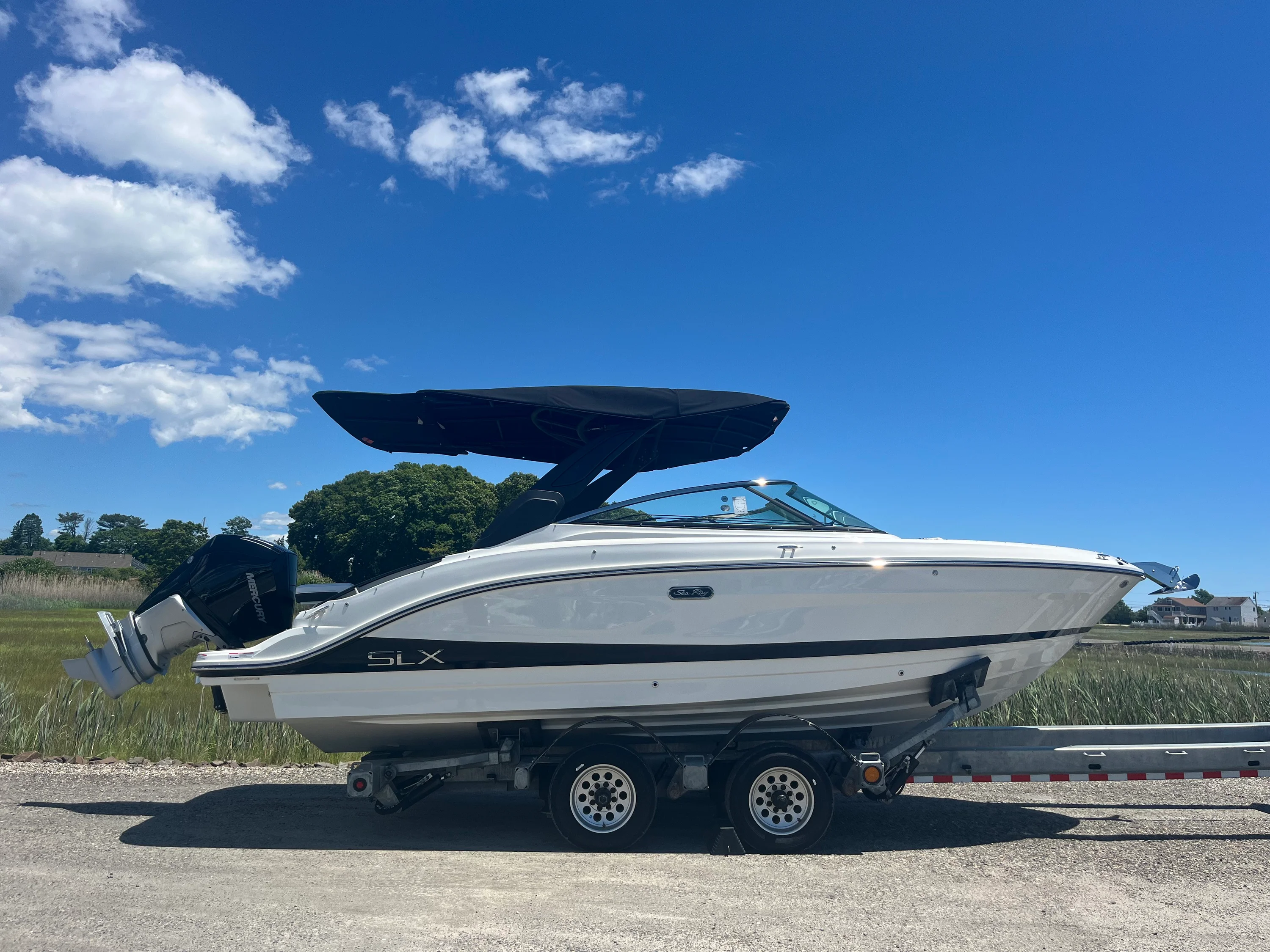 2026 Sea Ray SLX 260 Outboard Image Thumbnail #25