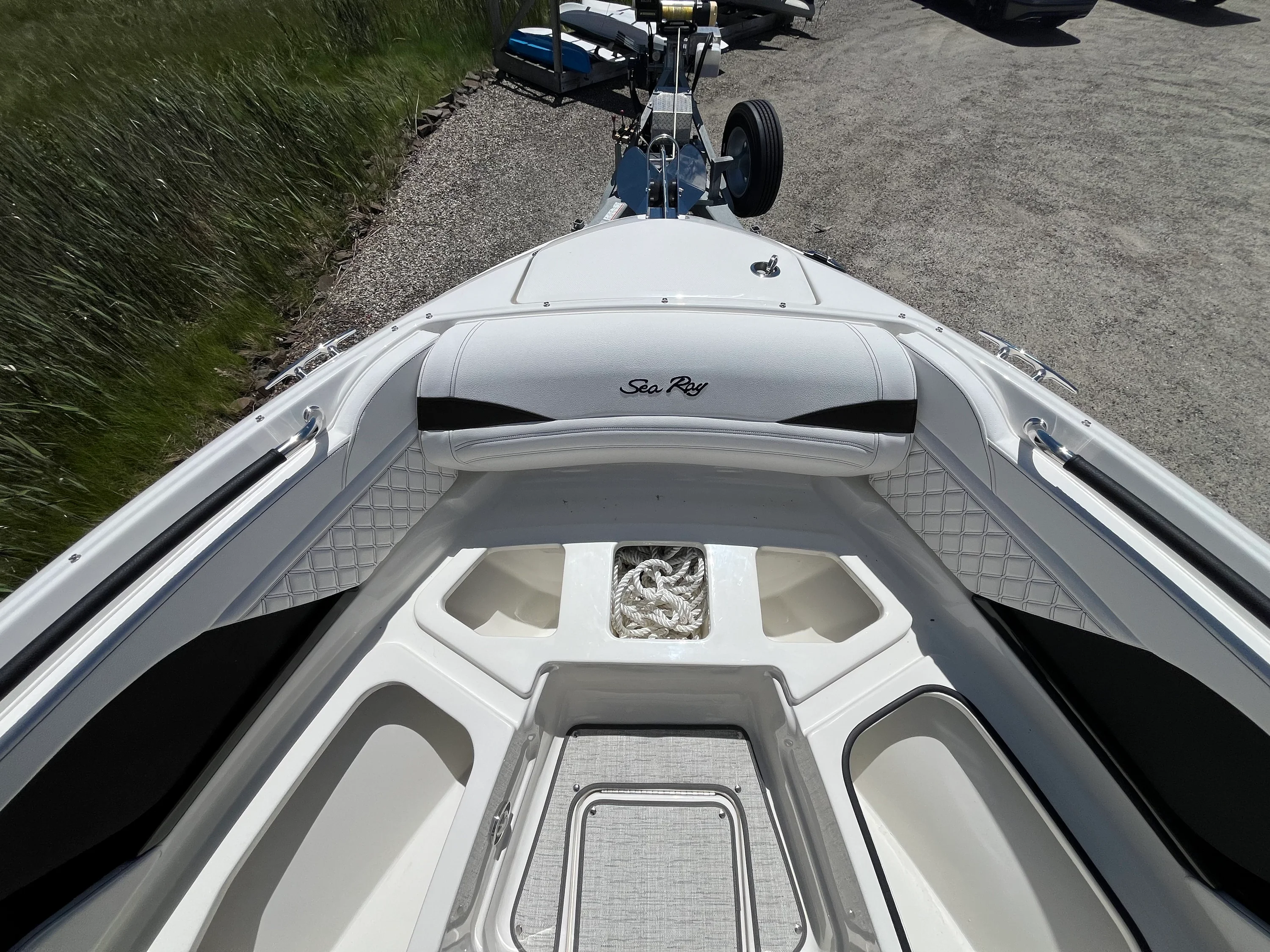 2026 Sea Ray SLX 260 Outboard Image Thumbnail #22