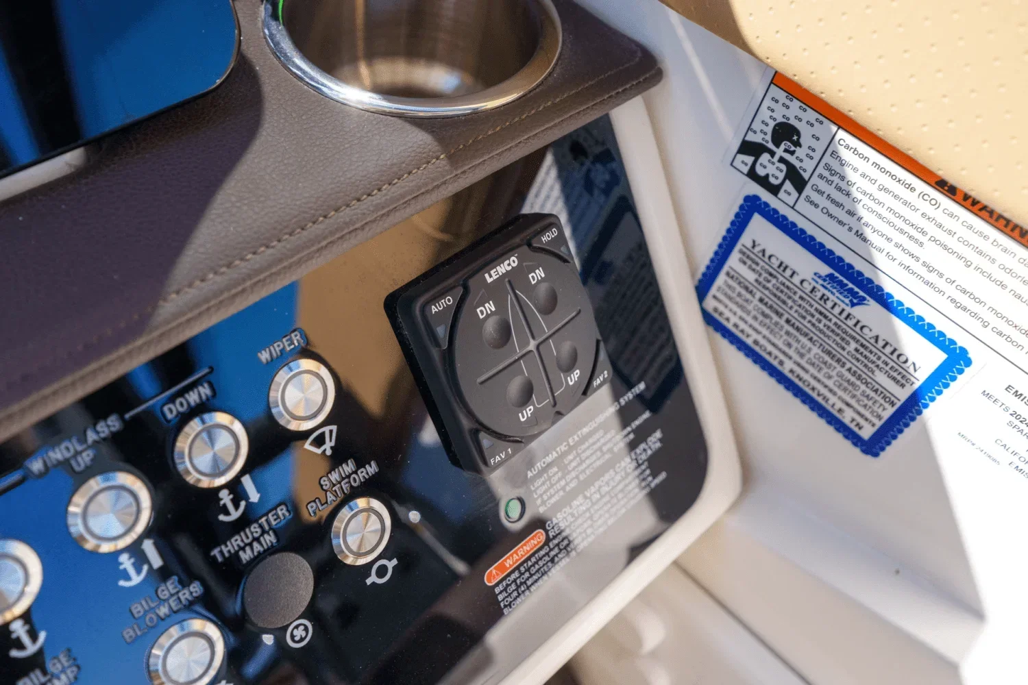 2024 Sea Ray 320 SUNDANCER Image Thumbnail #23