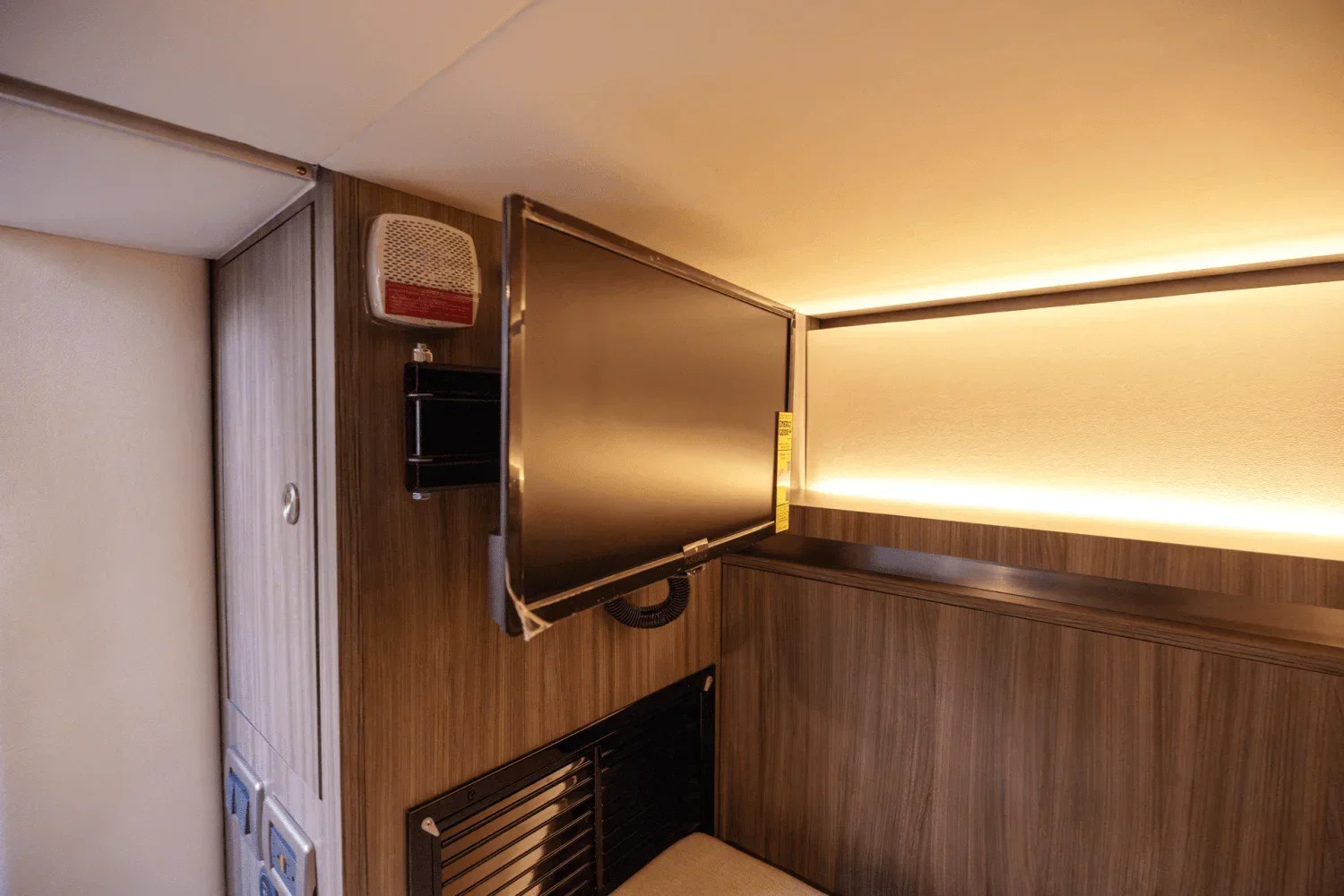 2024 Sea Ray 320 SUNDANCER Image Thumbnail #35