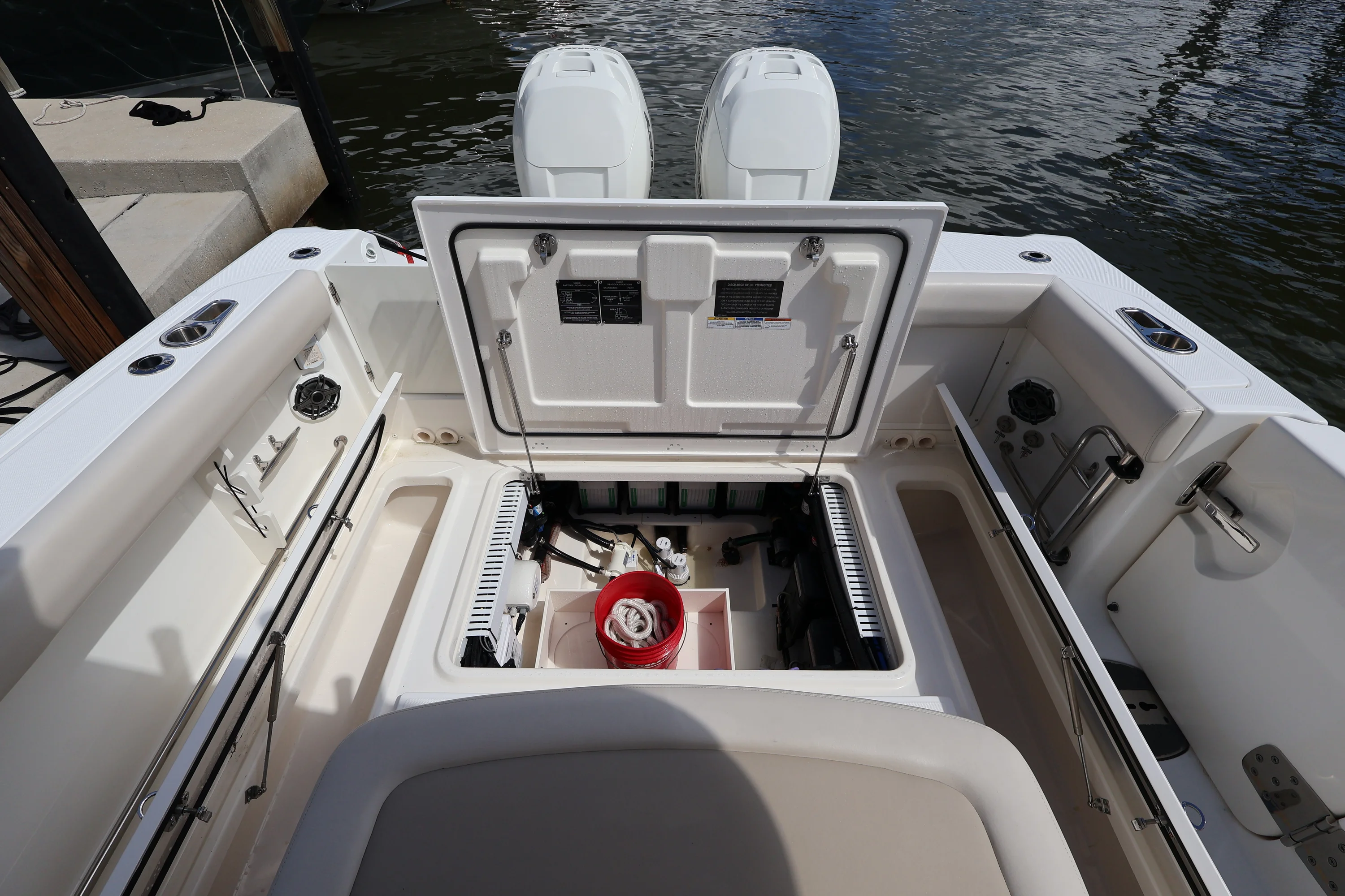 2023 Boston Whaler 330 Outrage Image Thumbnail #33