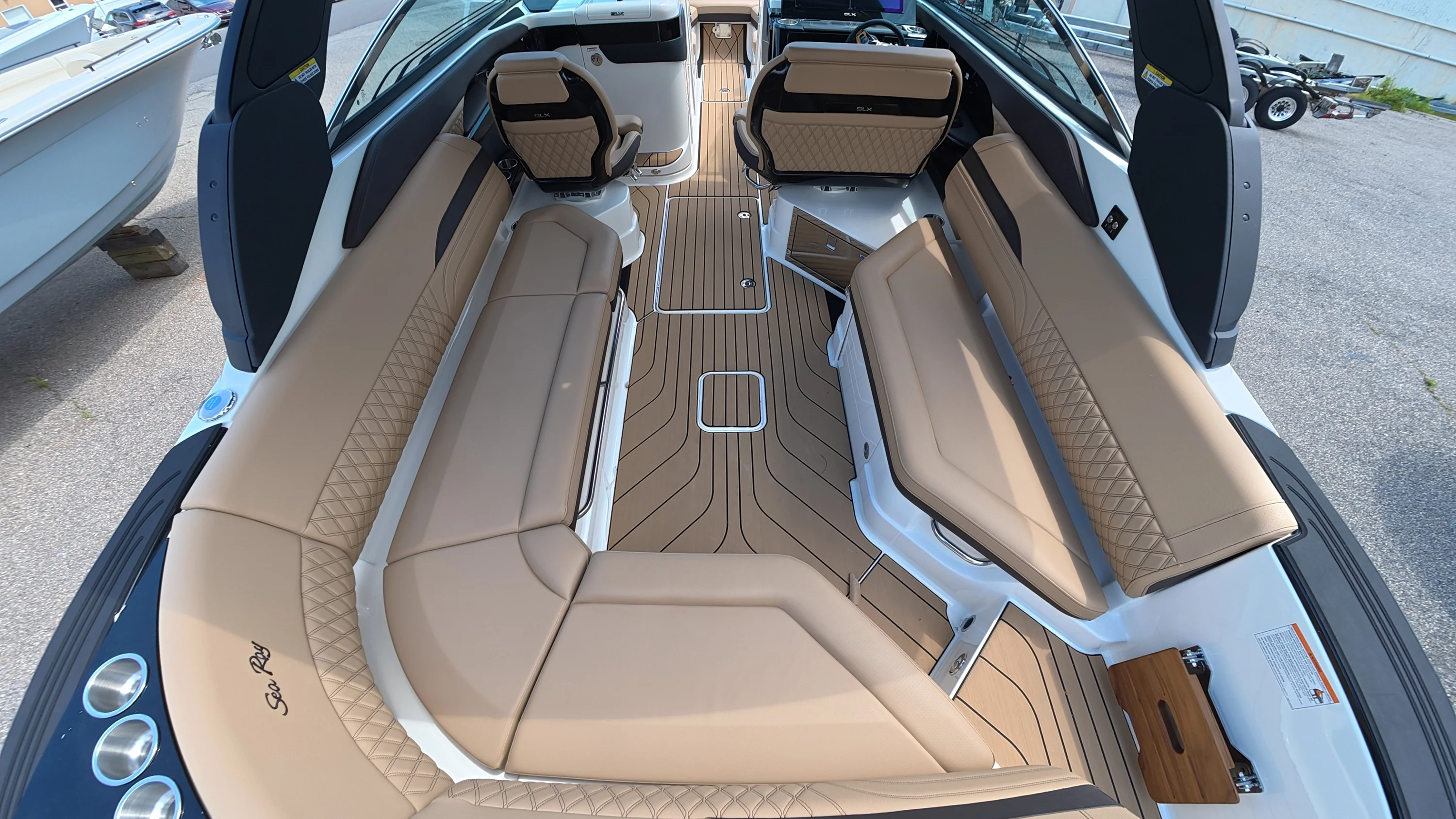 2026 Sea Ray SLX 280 Outboard Image Thumbnail #11