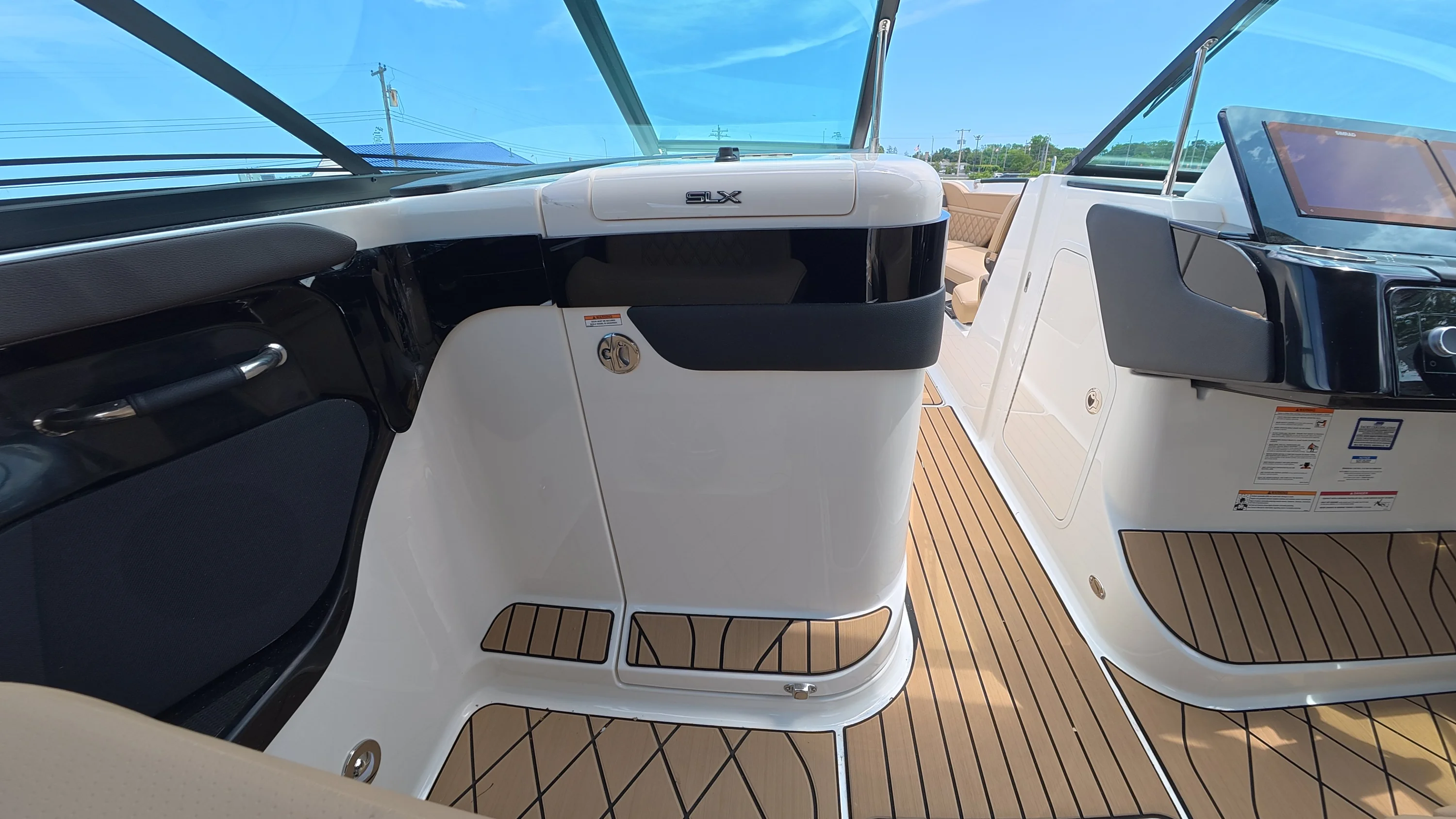 2026 Sea Ray SLX 280 Outboard Image Thumbnail #28