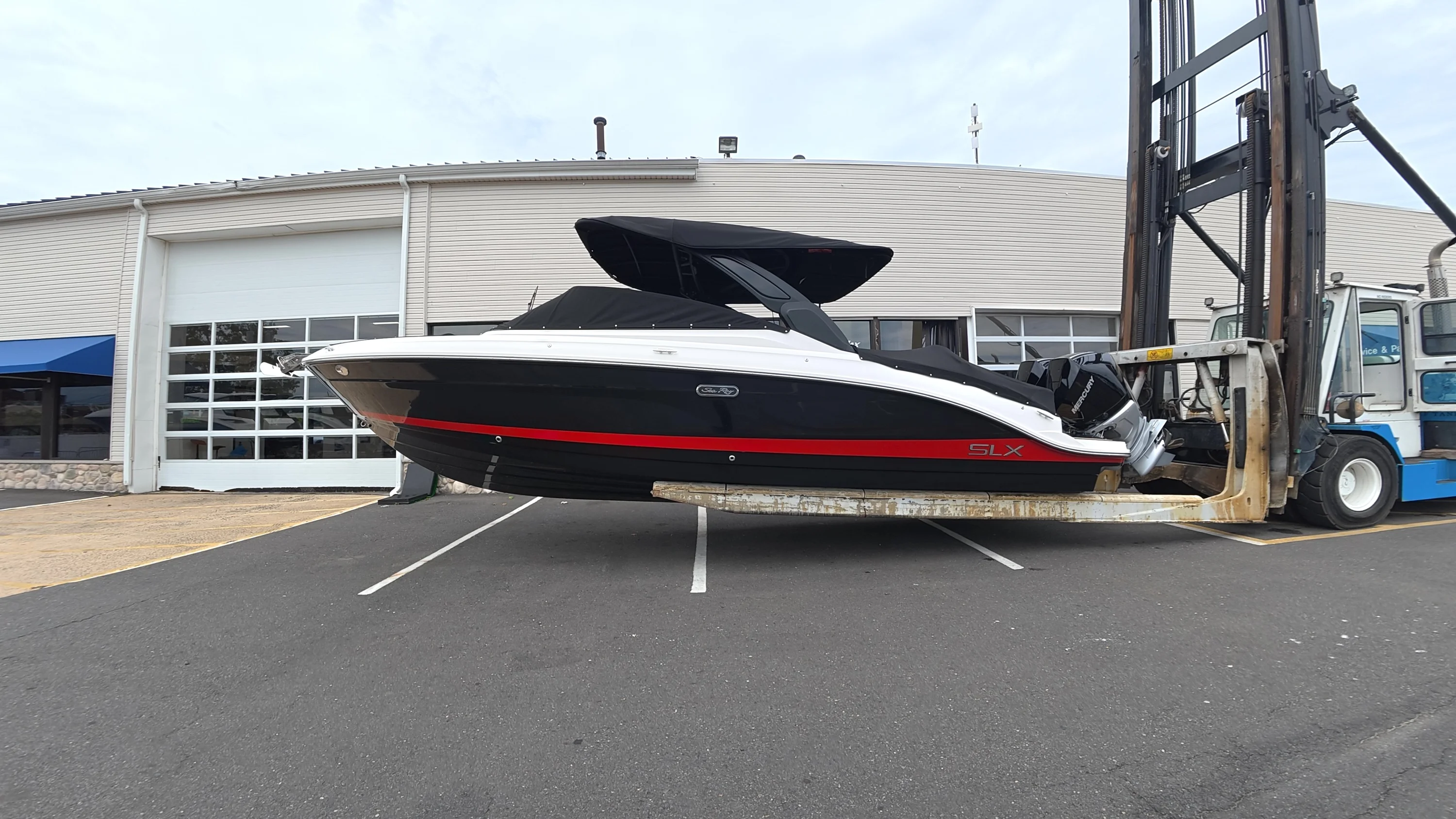 2026 Sea Ray SLX 280 Outboard Image Thumbnail #0