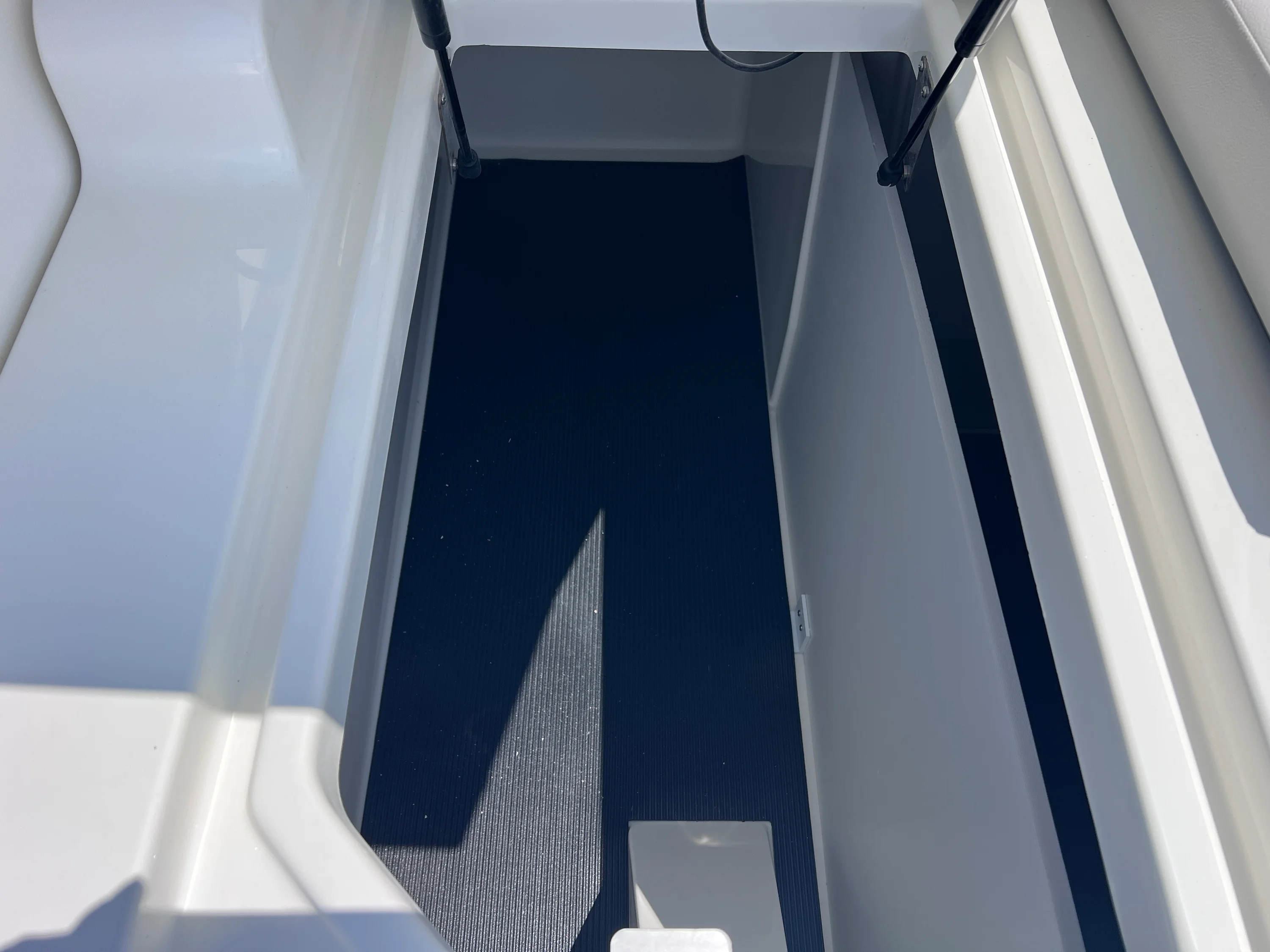 2026 Sea Ray SDX 290 Outboard Image Thumbnail #29