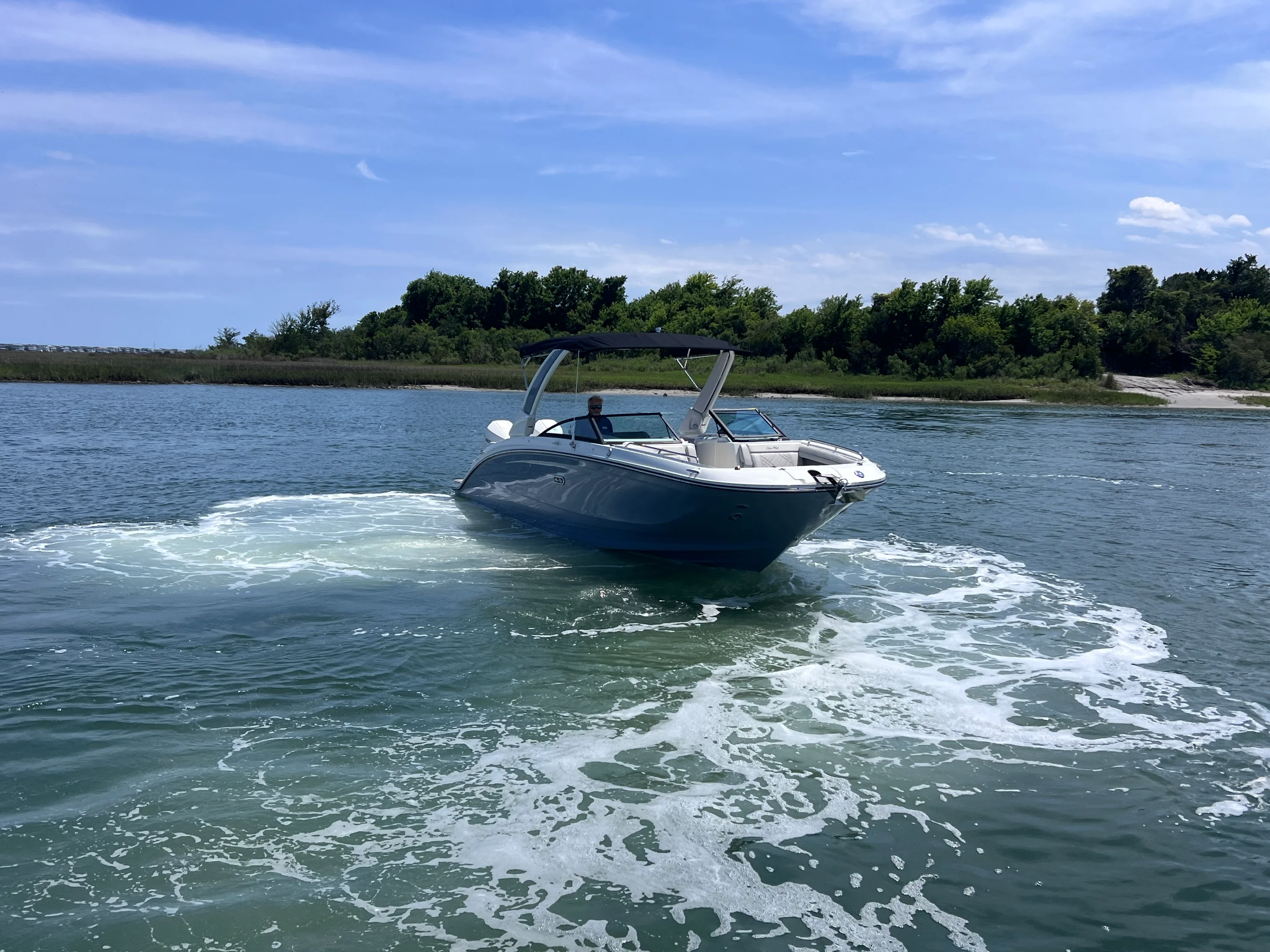 2026 Sea Ray SDX 290 Outboard Image Thumbnail #2