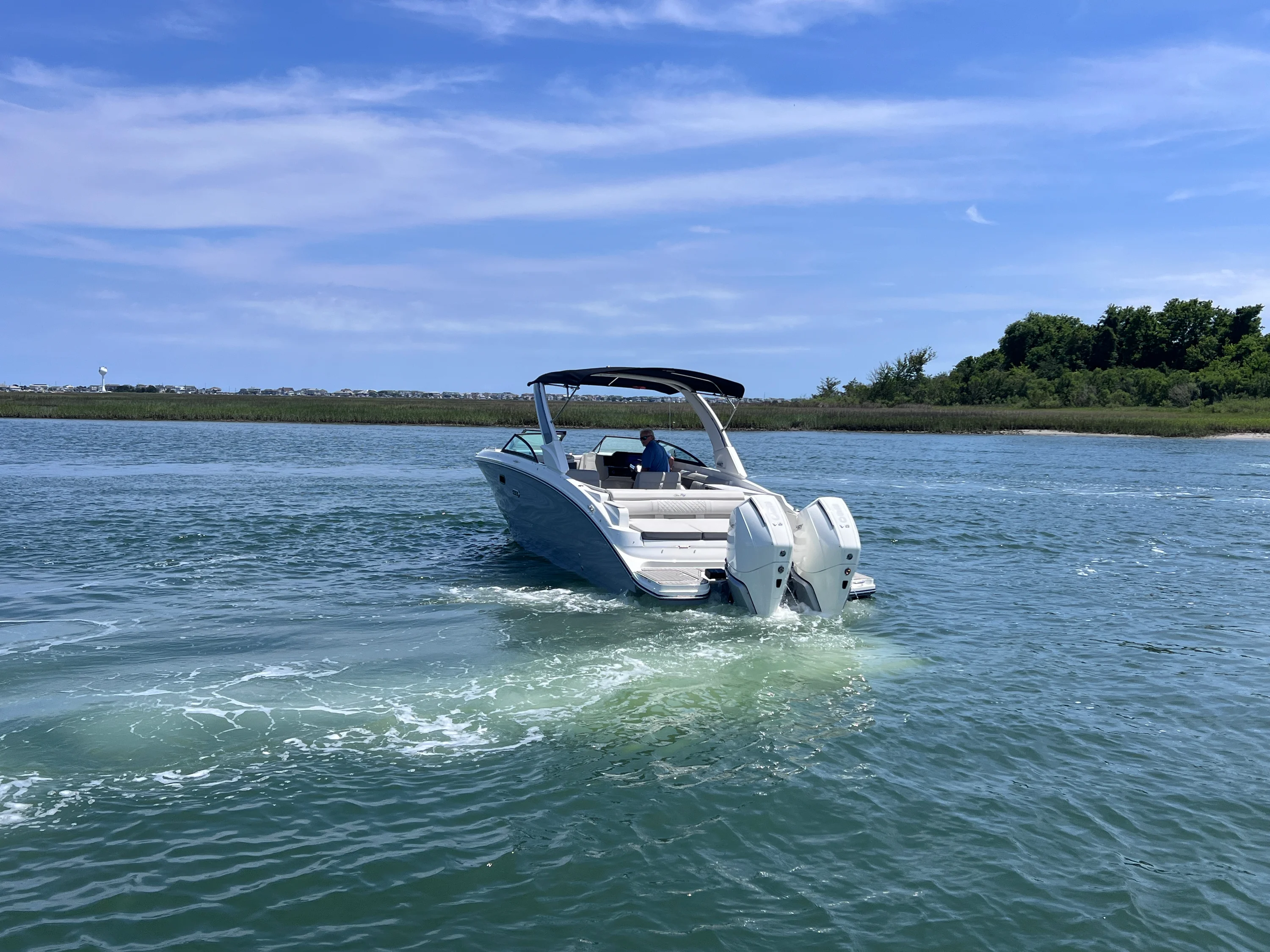2026 Sea Ray SDX 290 Outboard Image Thumbnail #8