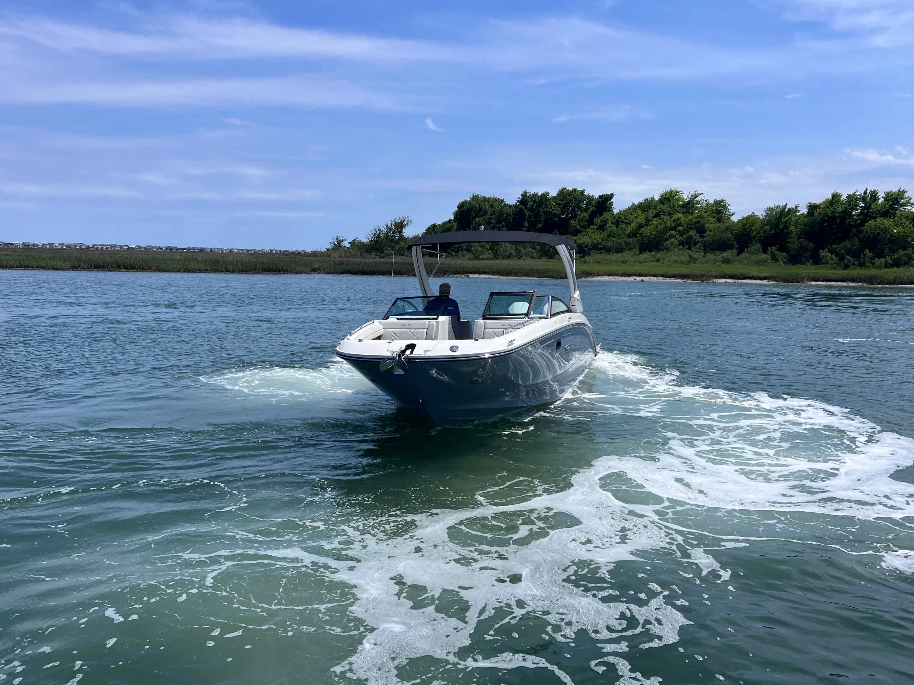 2026 Sea Ray SDX 290 Outboard Image Thumbnail #3