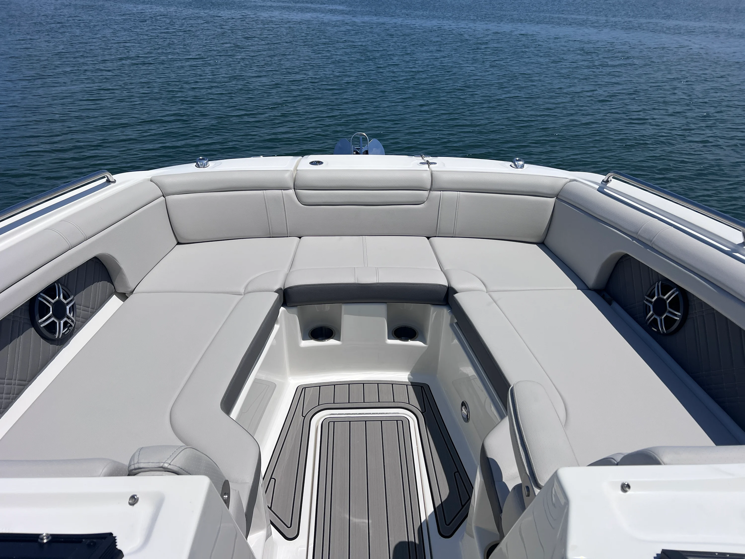 2026 Sea Ray SDX 290 Outboard Image Thumbnail #36