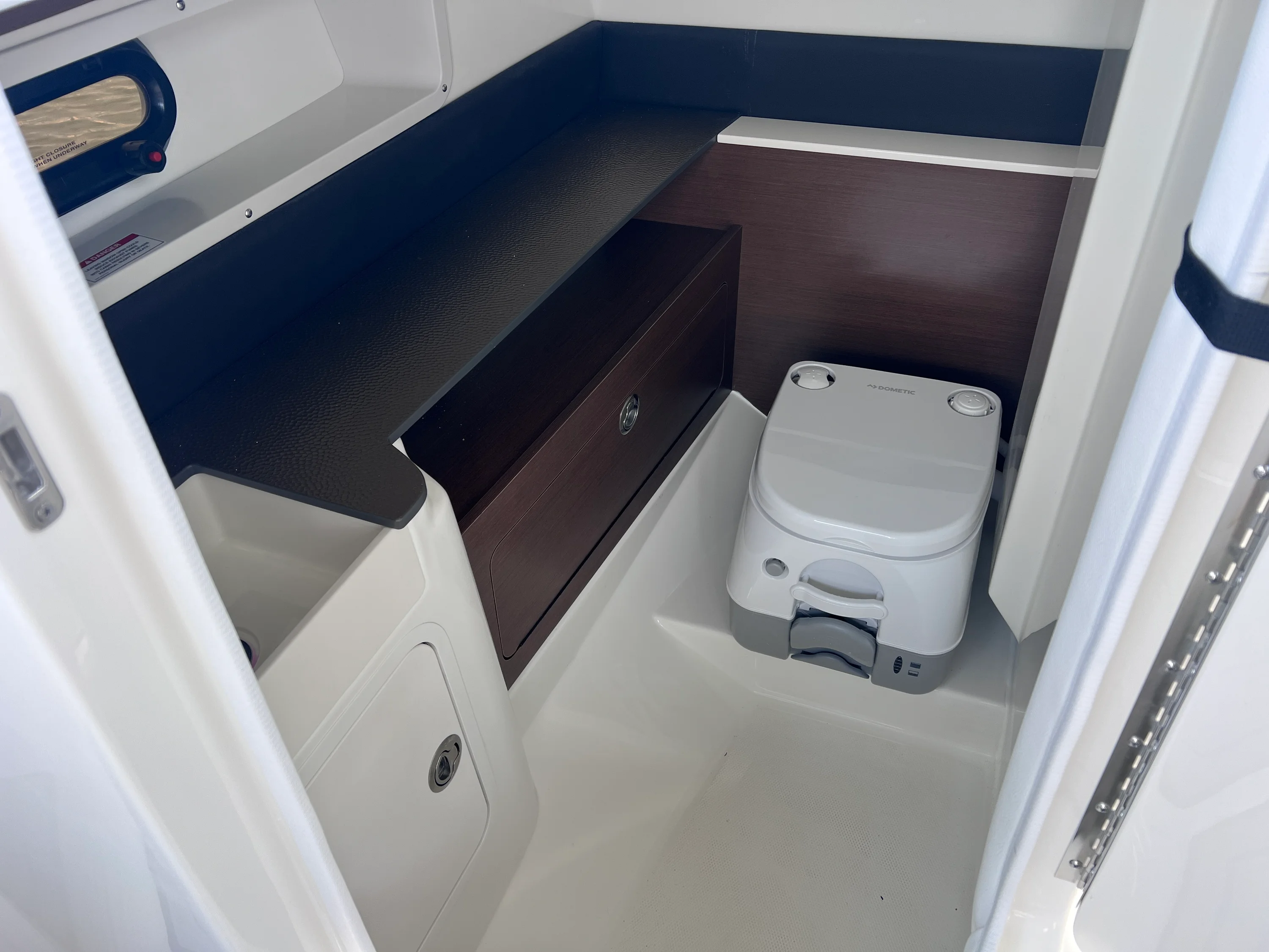 2026 Sea Ray SDX 290 Outboard Image Thumbnail #26