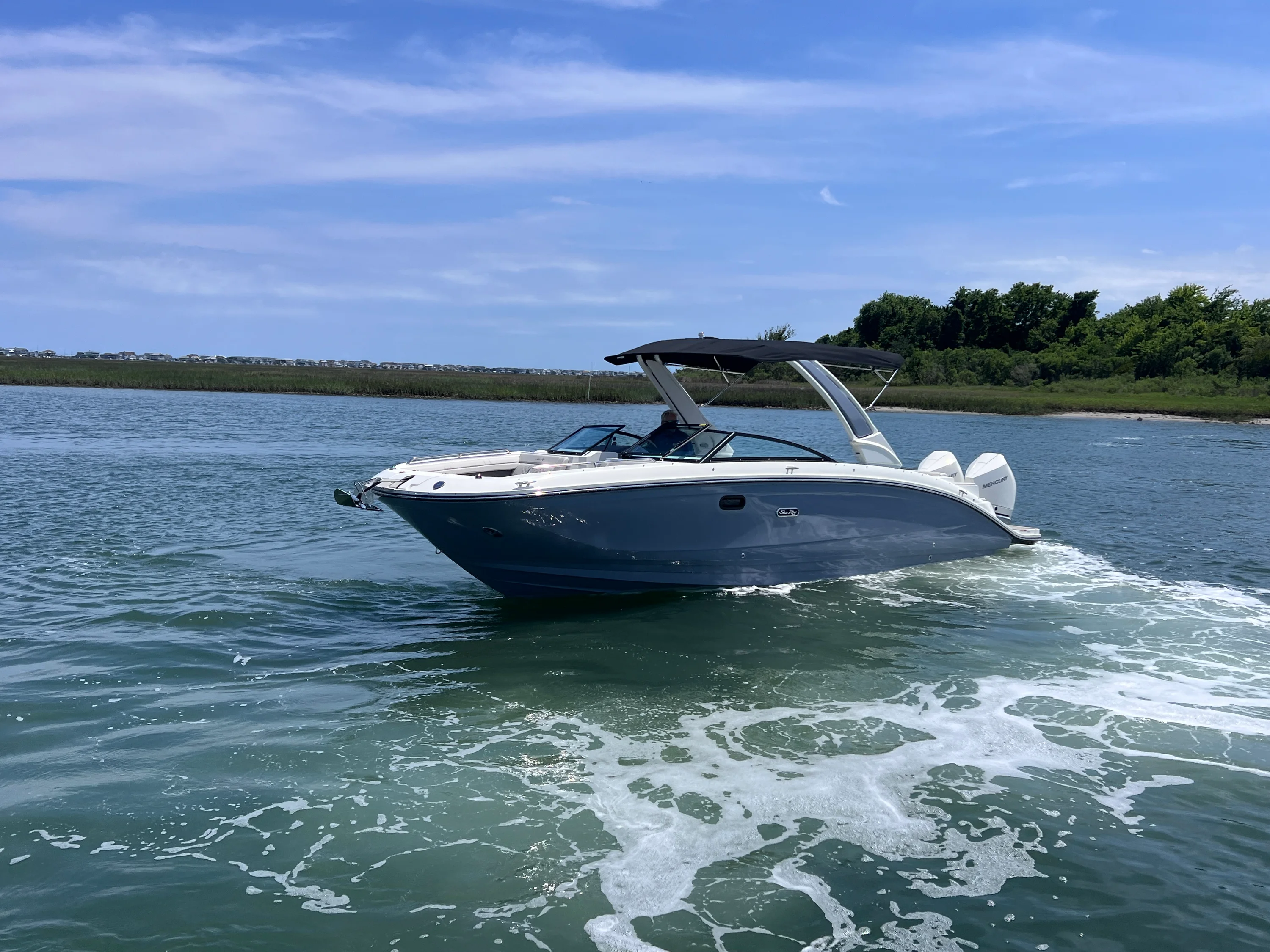 2026 Sea Ray SDX 290 Outboard Image Thumbnail #4