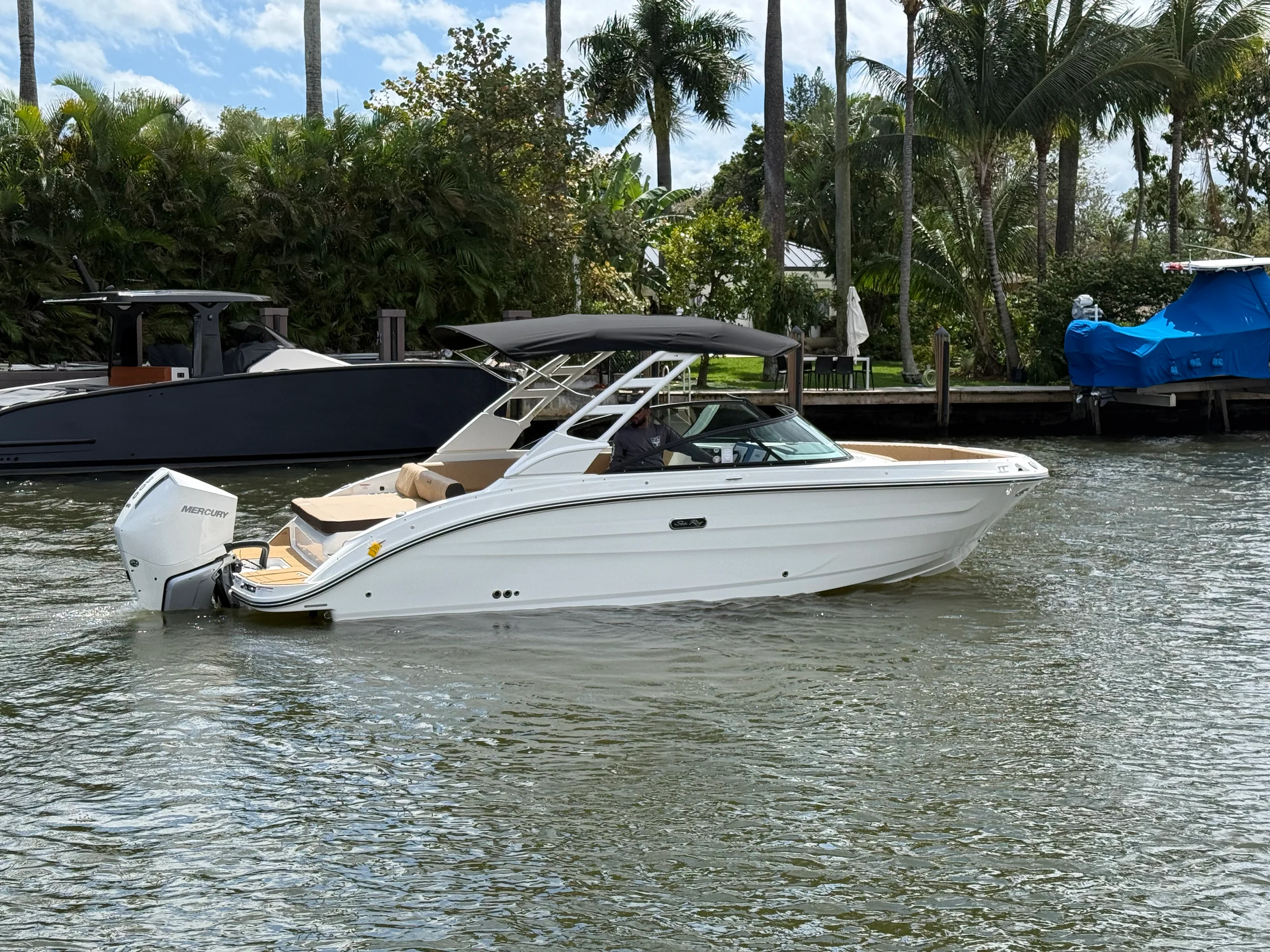 2026 Sea Ray SDX 250 Outboard Image Thumbnail #1