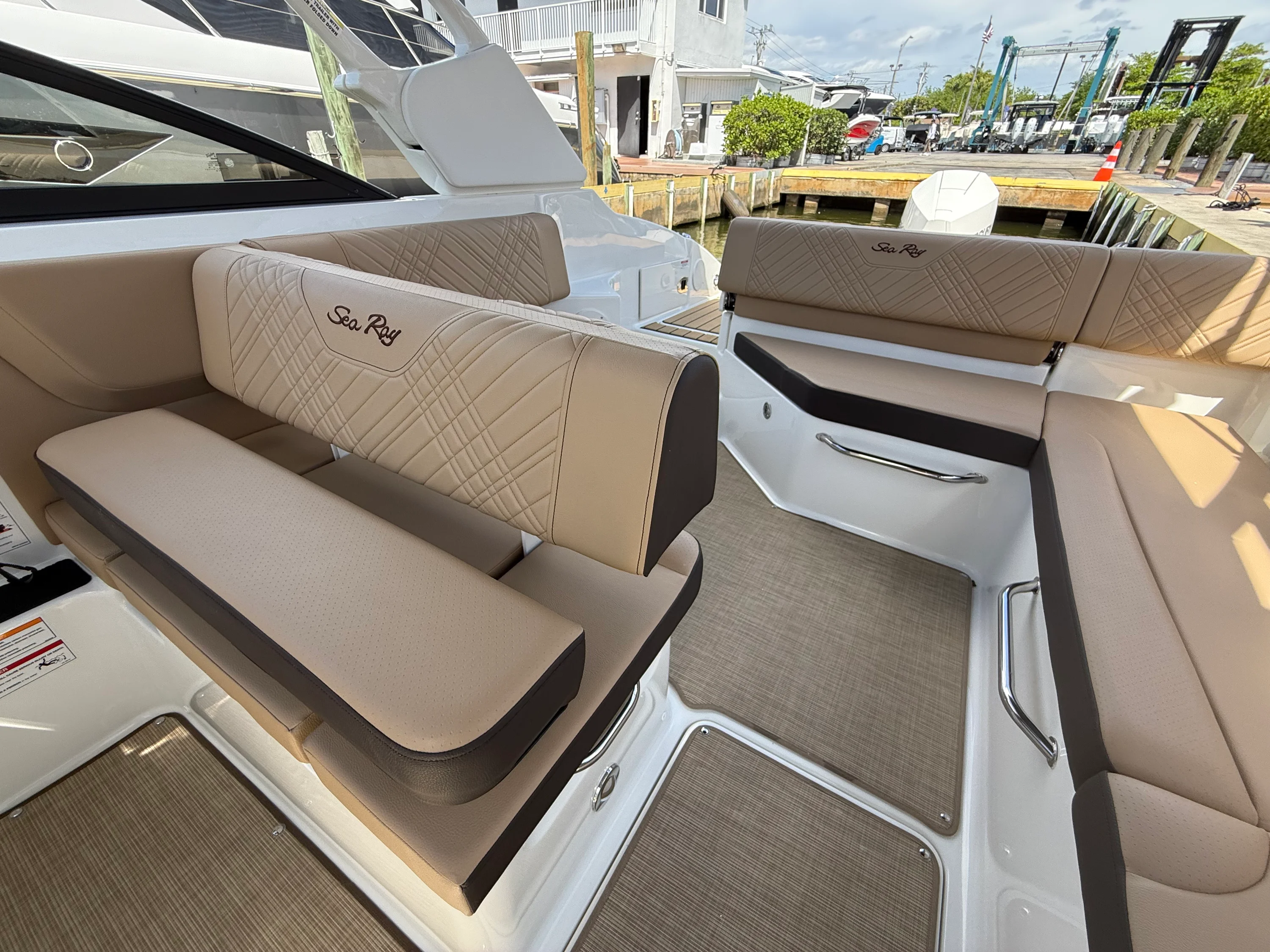 2026 Sea Ray SDX 250 Outboard Image Thumbnail #26