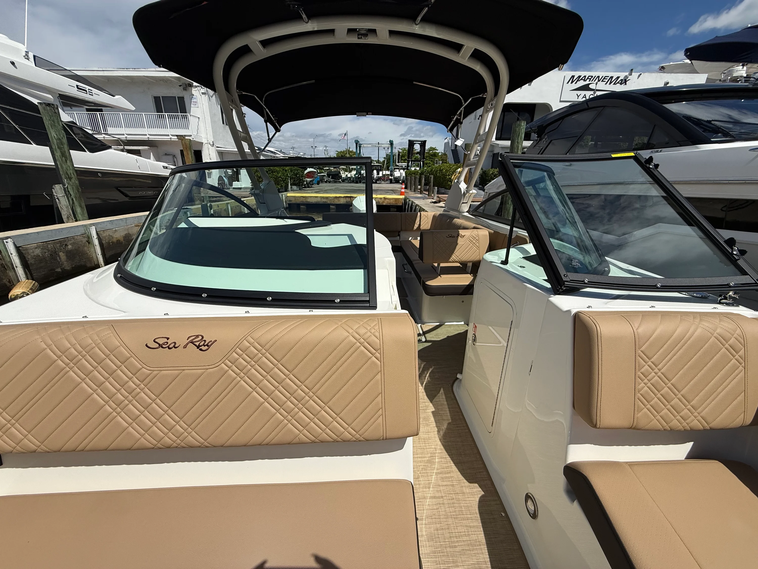 2026 Sea Ray SDX 250 Outboard Image Thumbnail #18