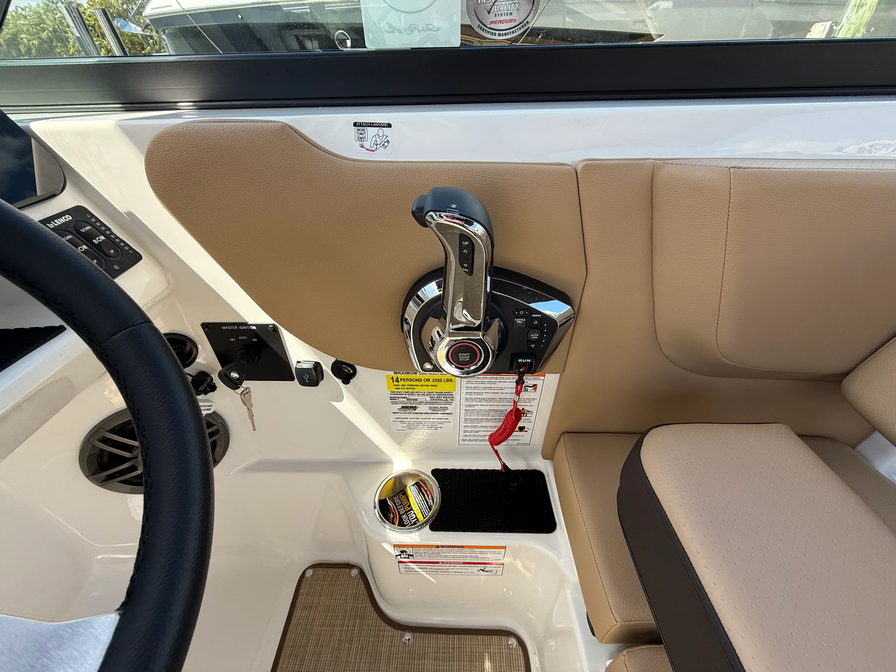 2026 Sea Ray SDX 250 Outboard Image Thumbnail #14