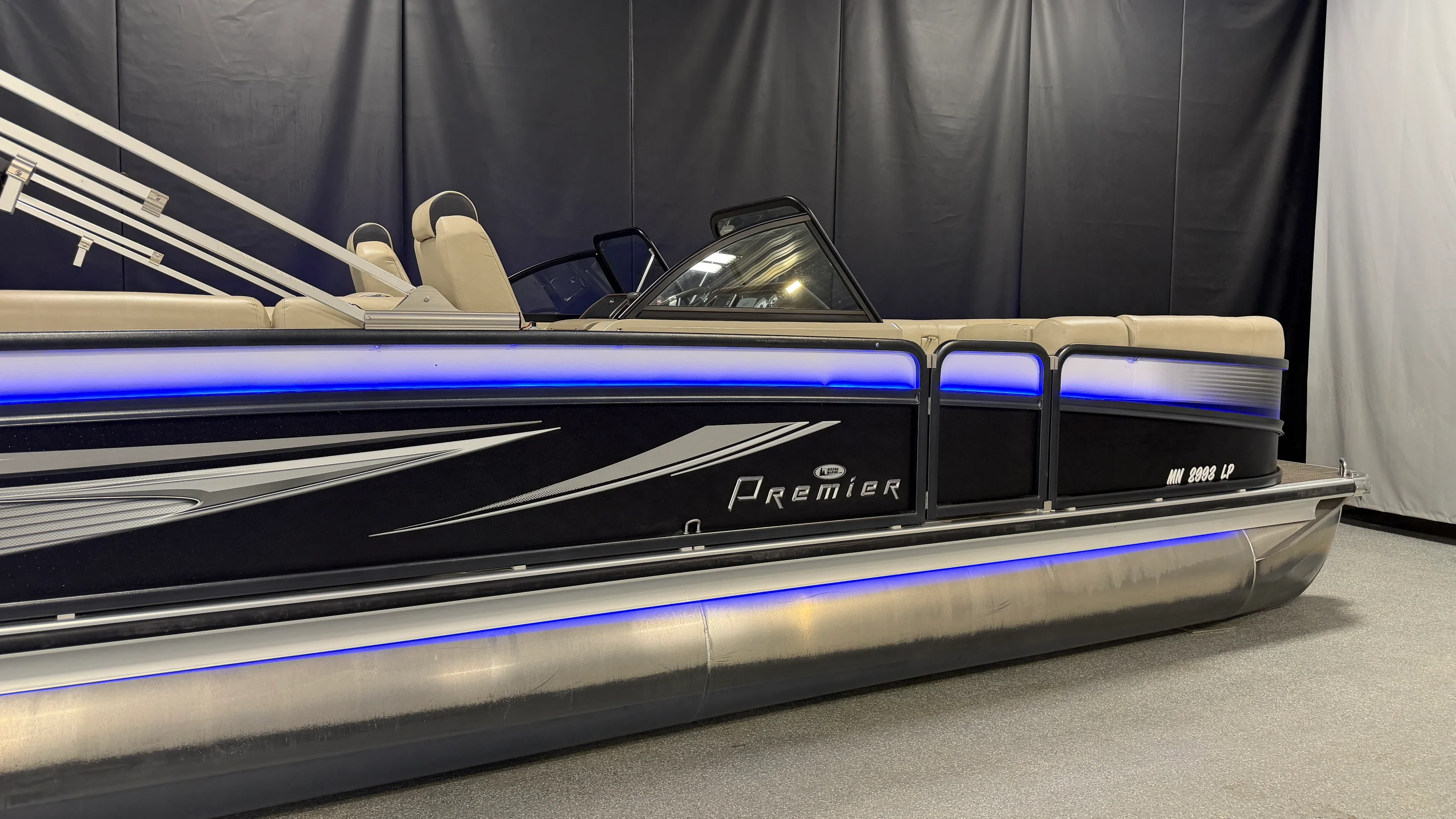 2017 Premier 270 S-SERIES Image Thumbnail #3