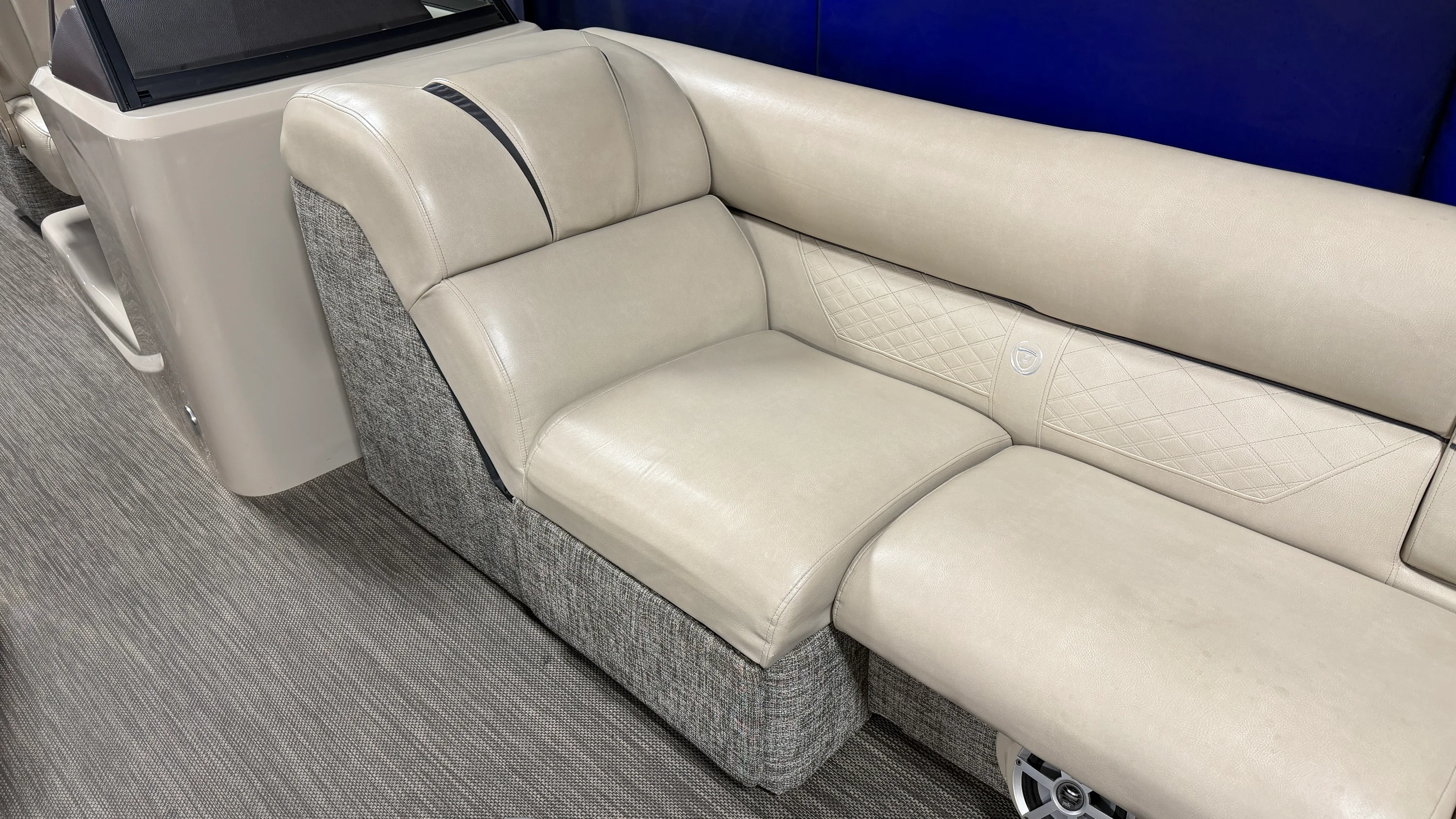 2017 Premier 270 S-SERIES Image Thumbnail #27