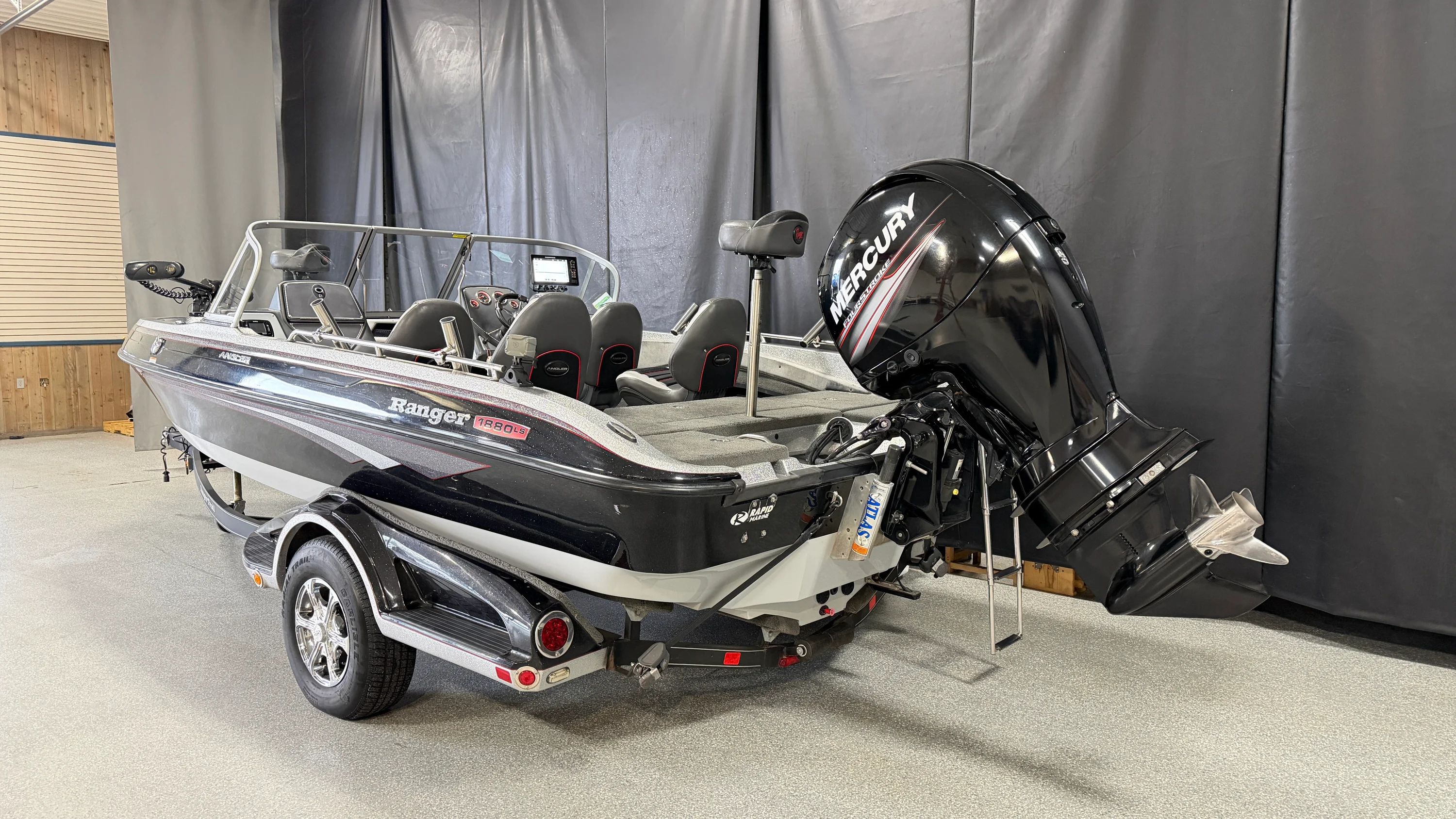 2016 Ranger 1880 LS Image Thumbnail #4