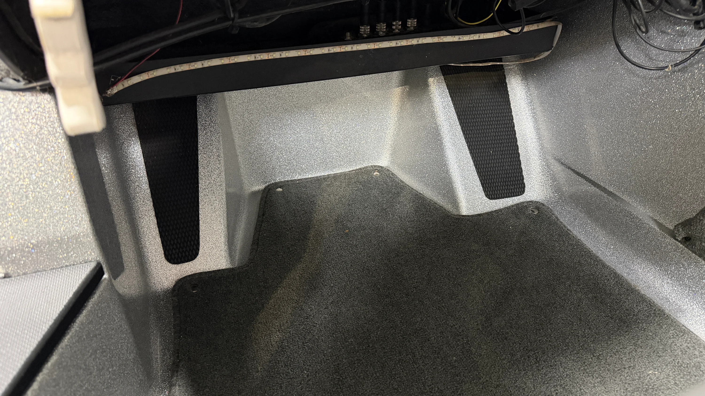2016 Ranger 1880 LS Image Thumbnail #64
